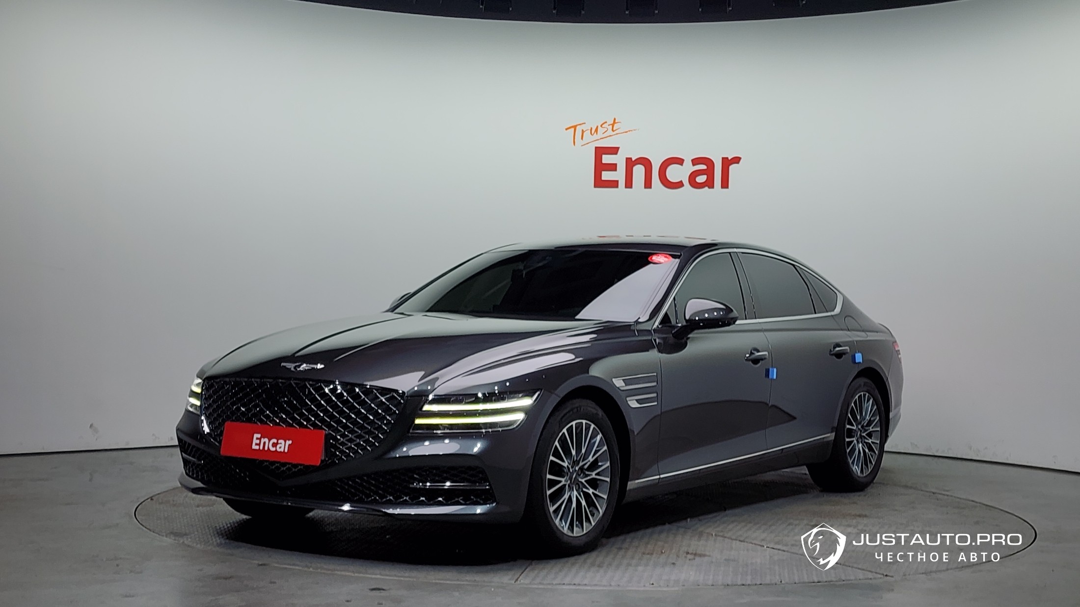 Автомобиль Genesis G80