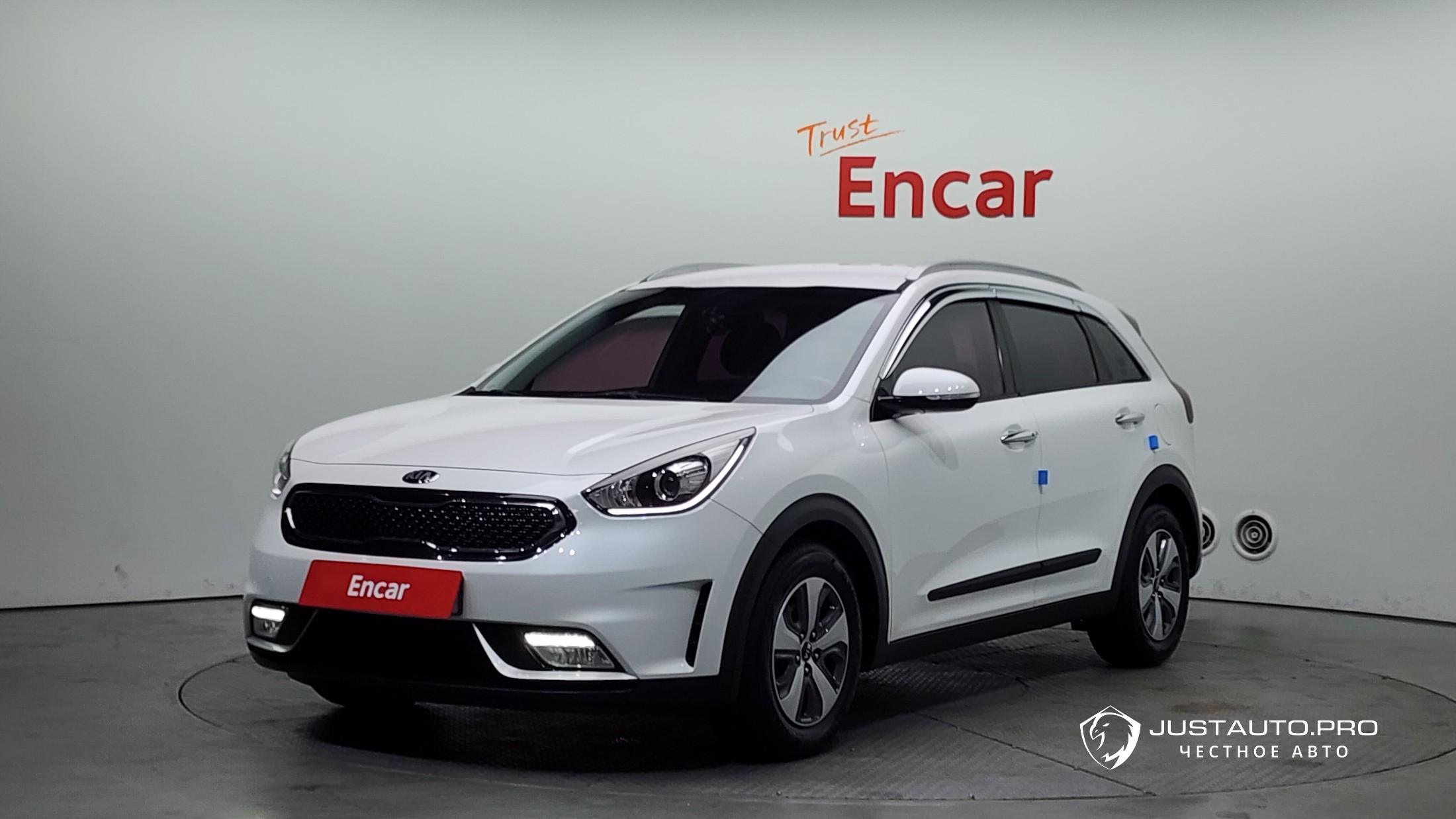 Автомобиль Kia Niro
