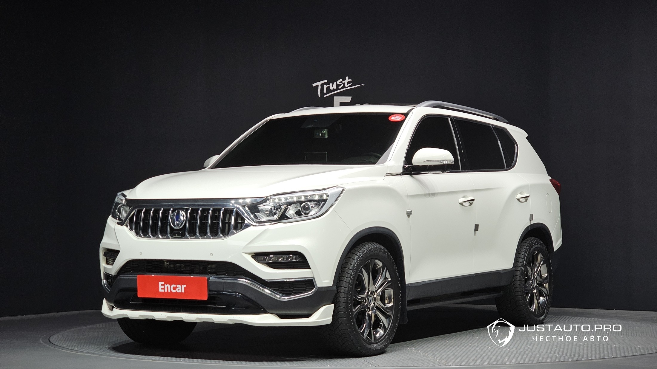 Автомобиль KG_Mobility_Ssangyong Rexton