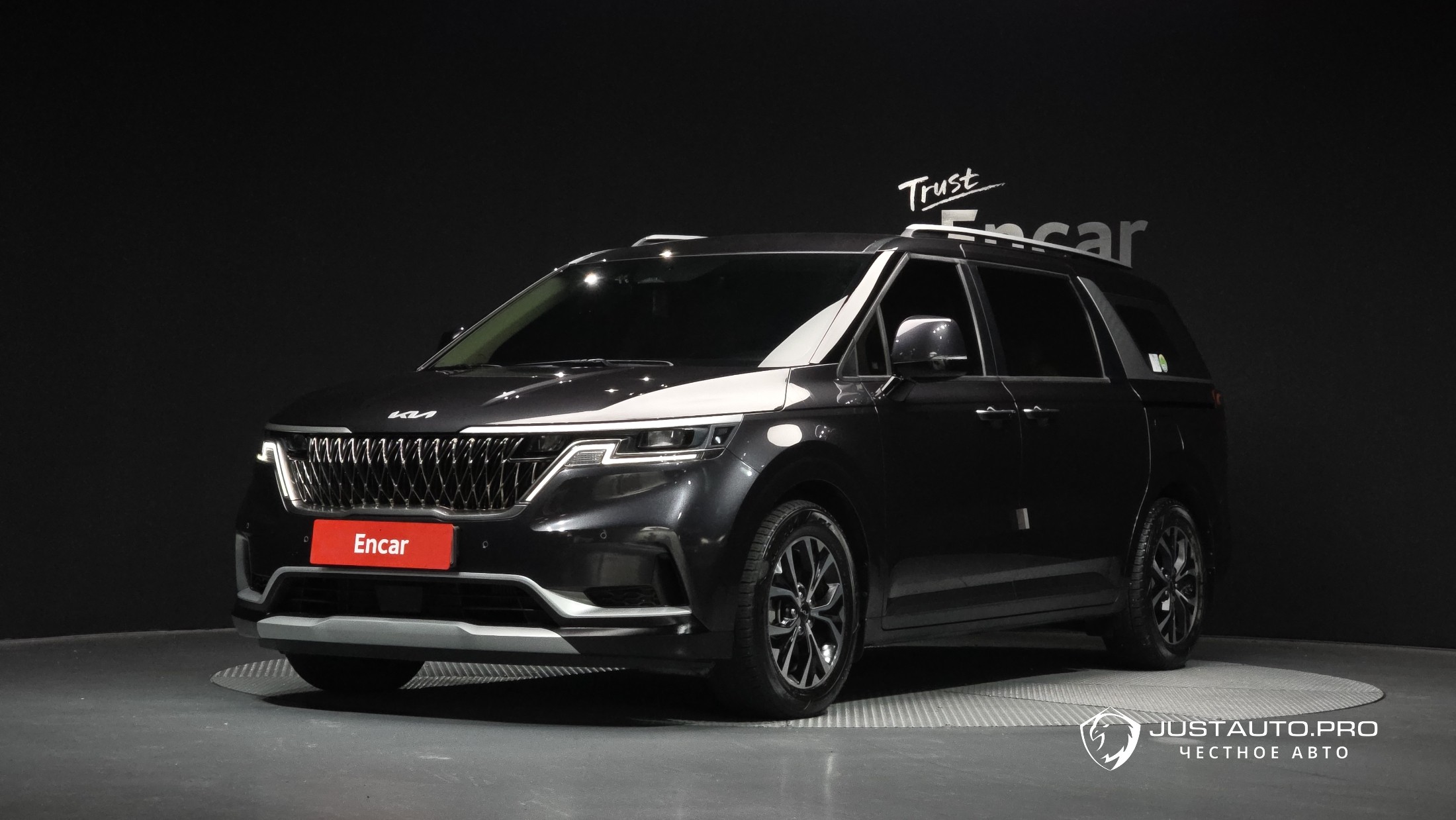 Автомобиль Kia Canival