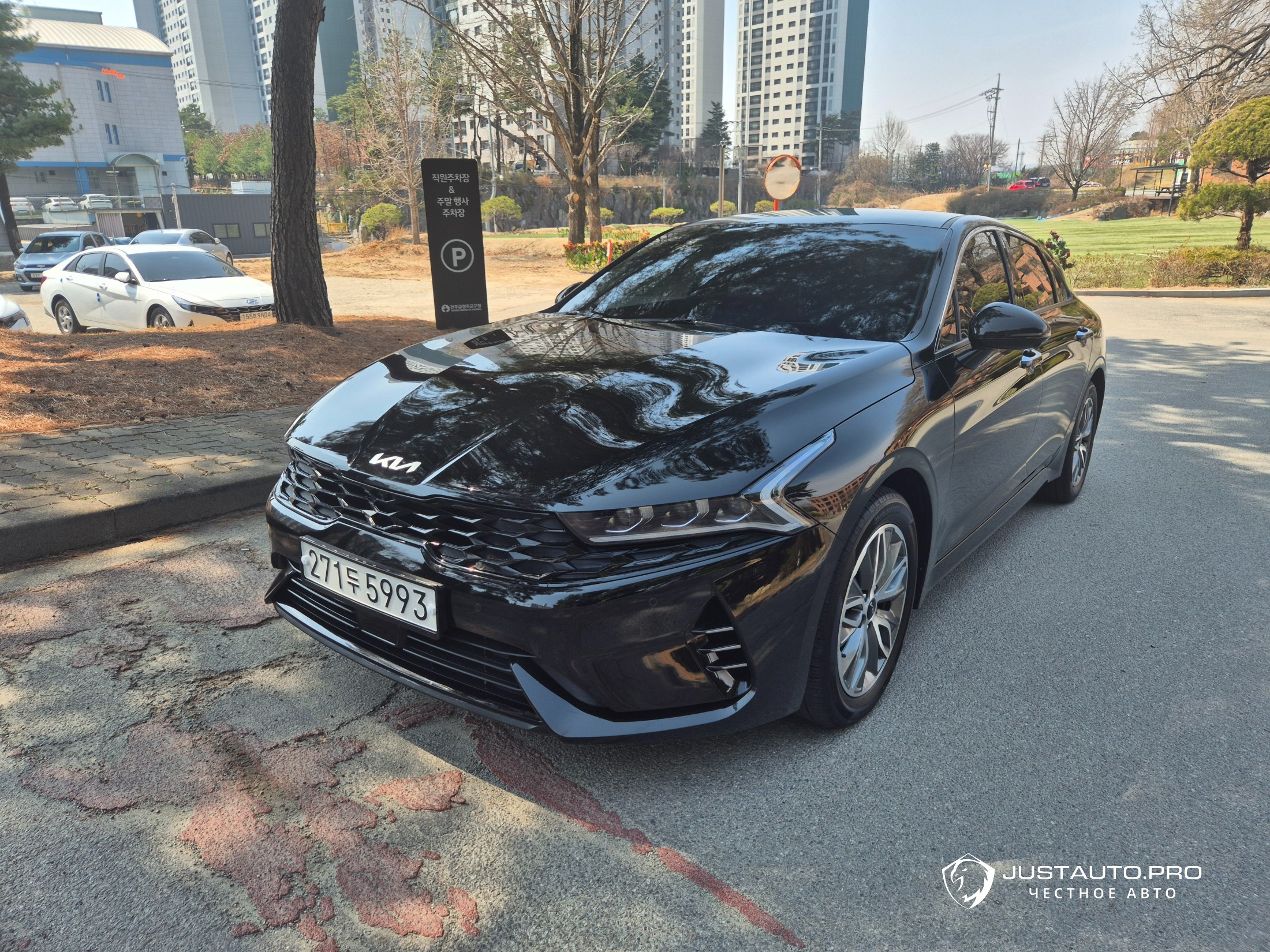 Автомобиль Kia K5