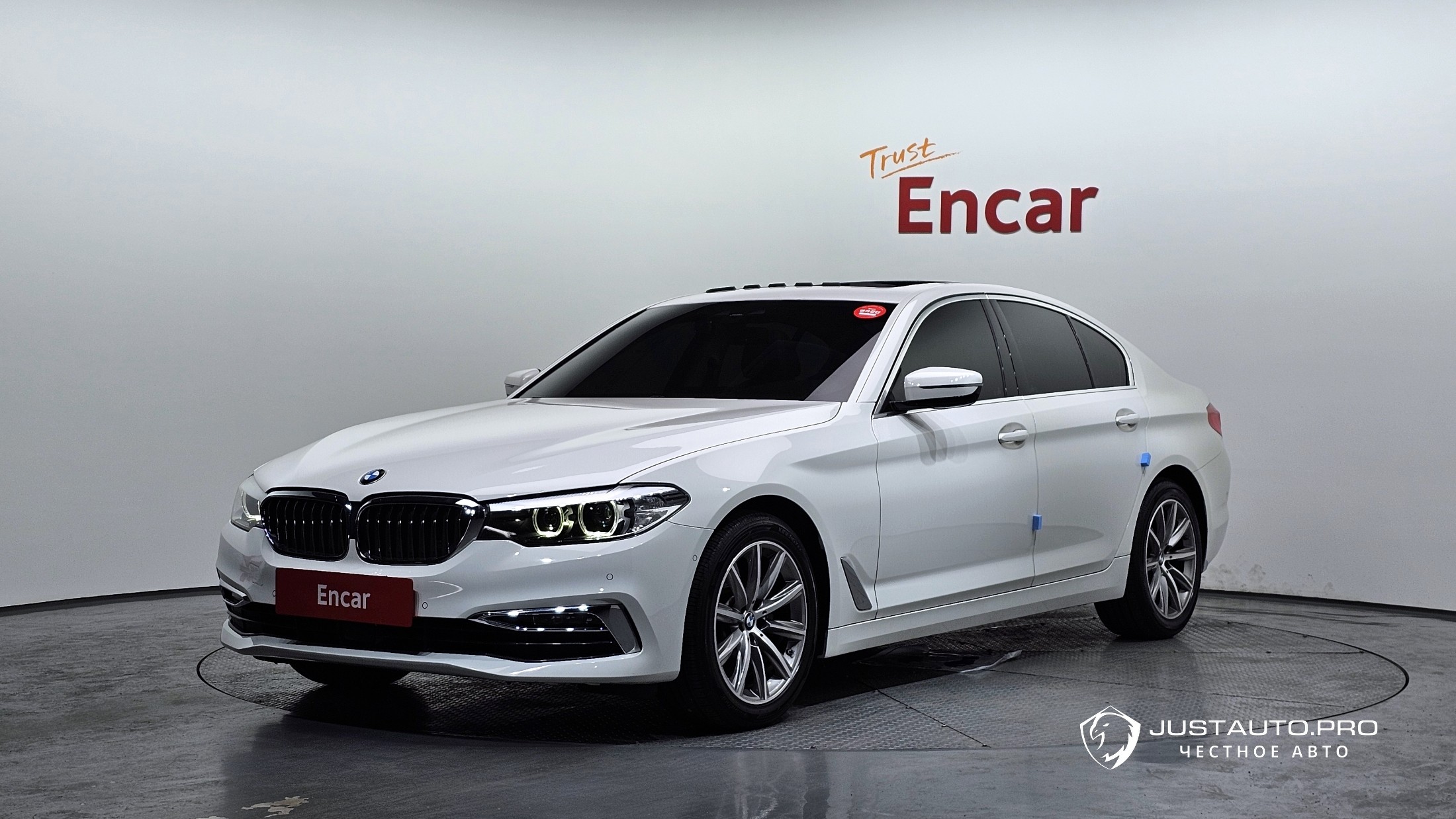 Автомобиль BMW 5-Series