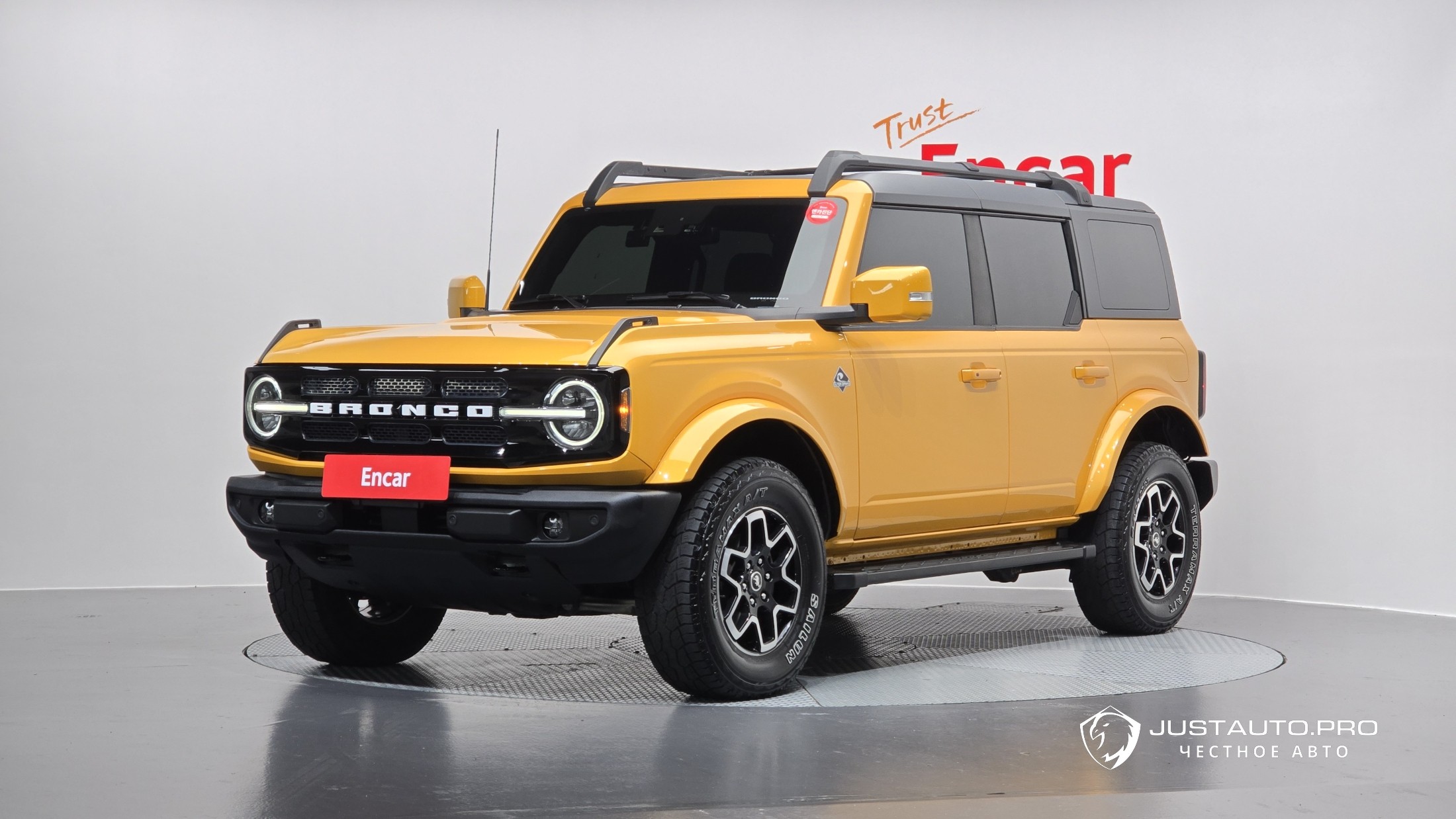 Автомобиль Ford Bronco