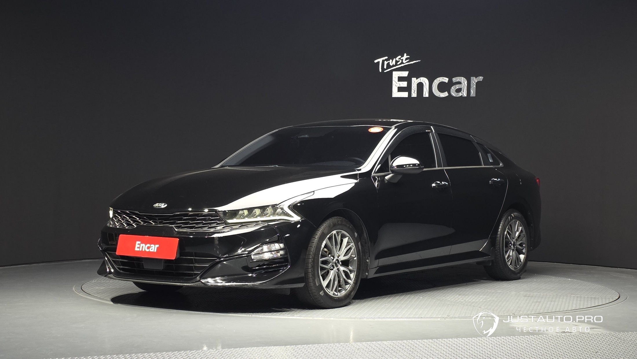 Автомобиль Kia K5