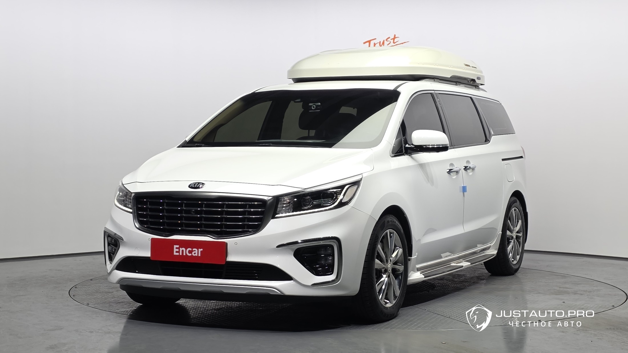 Автомобиль Kia Canival