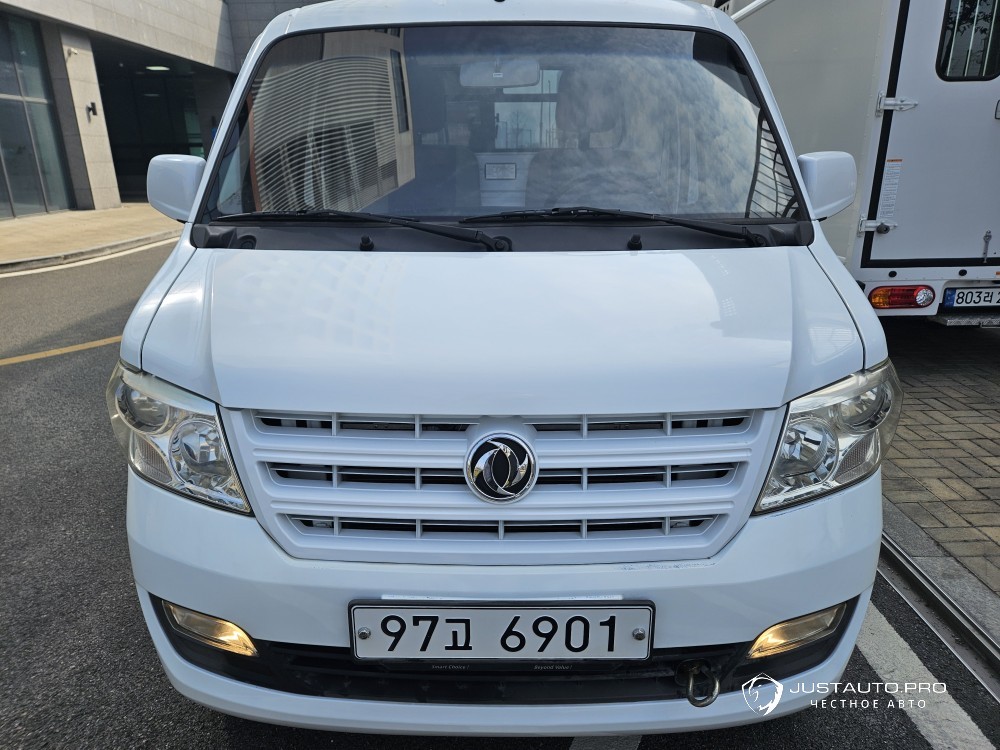 Автомобиль DFSK C31