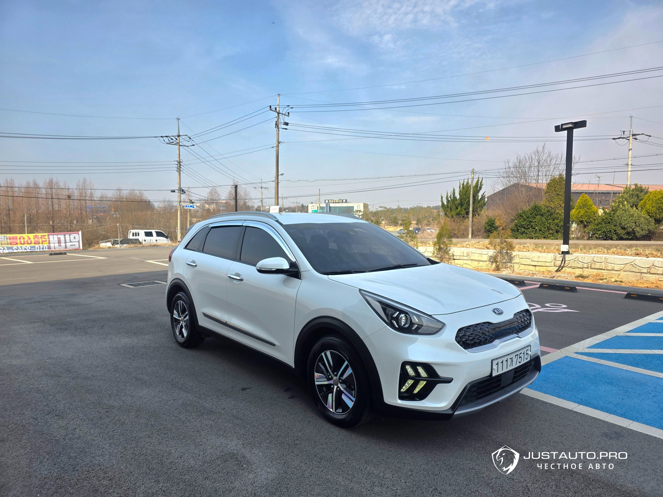 Автомобиль Kia Niro