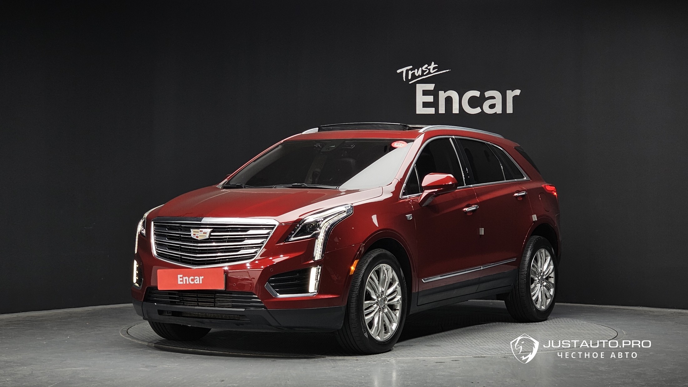 Автомобиль Cadillac XT5