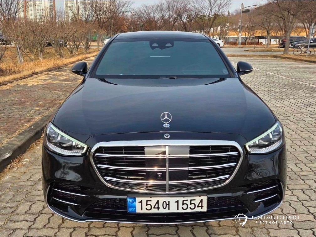 Автомобиль Mercedes-Benz S-Class