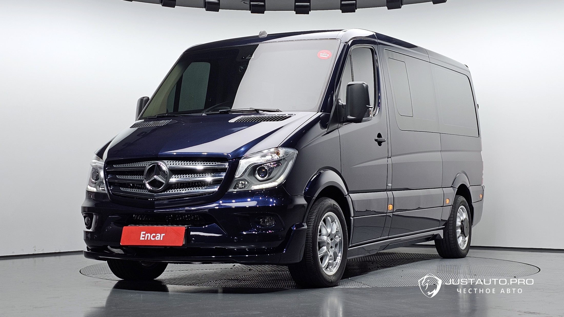 Автомобиль Mercedes-Benz Sprinter