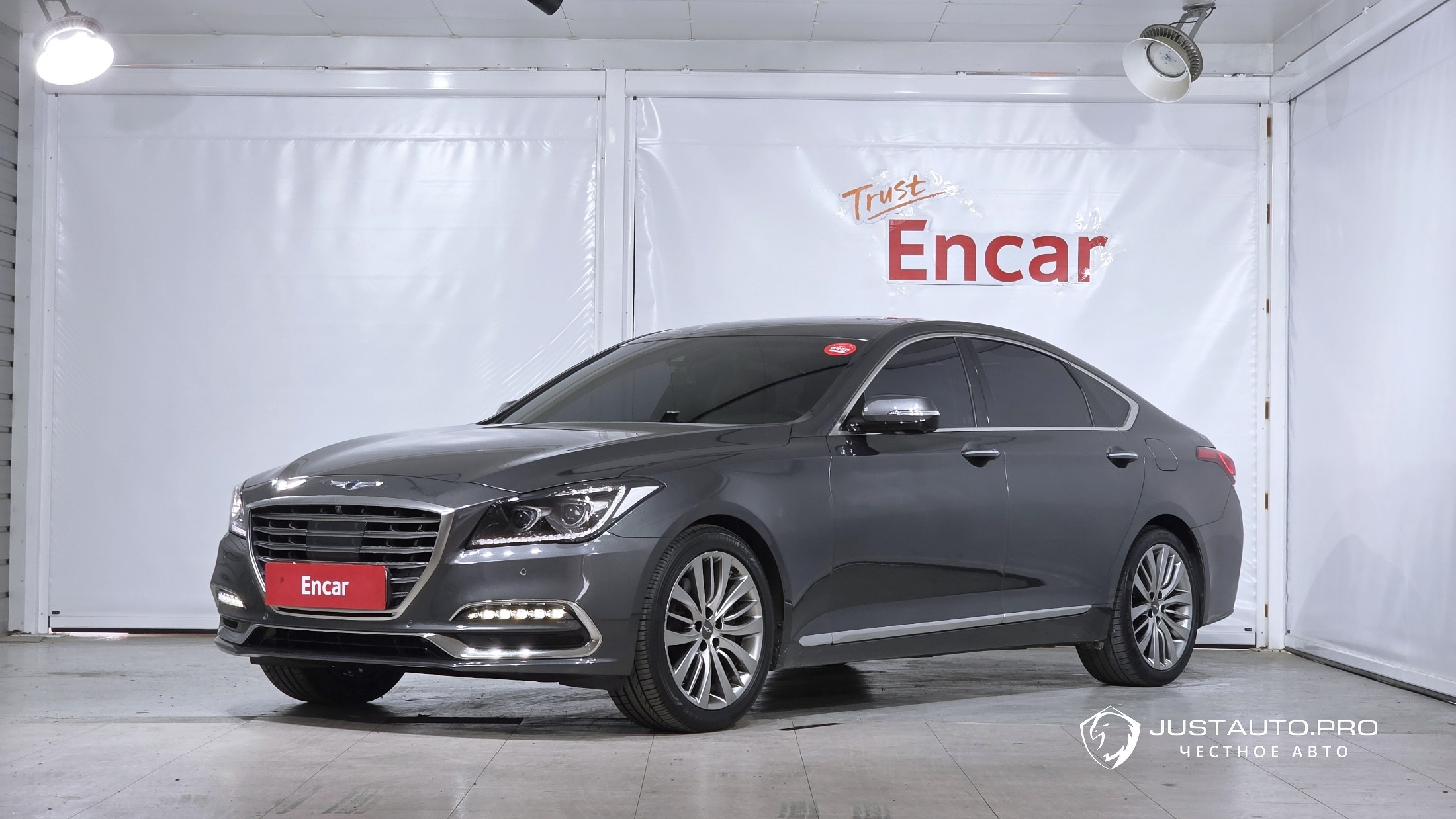 Автомобиль Genesis G80