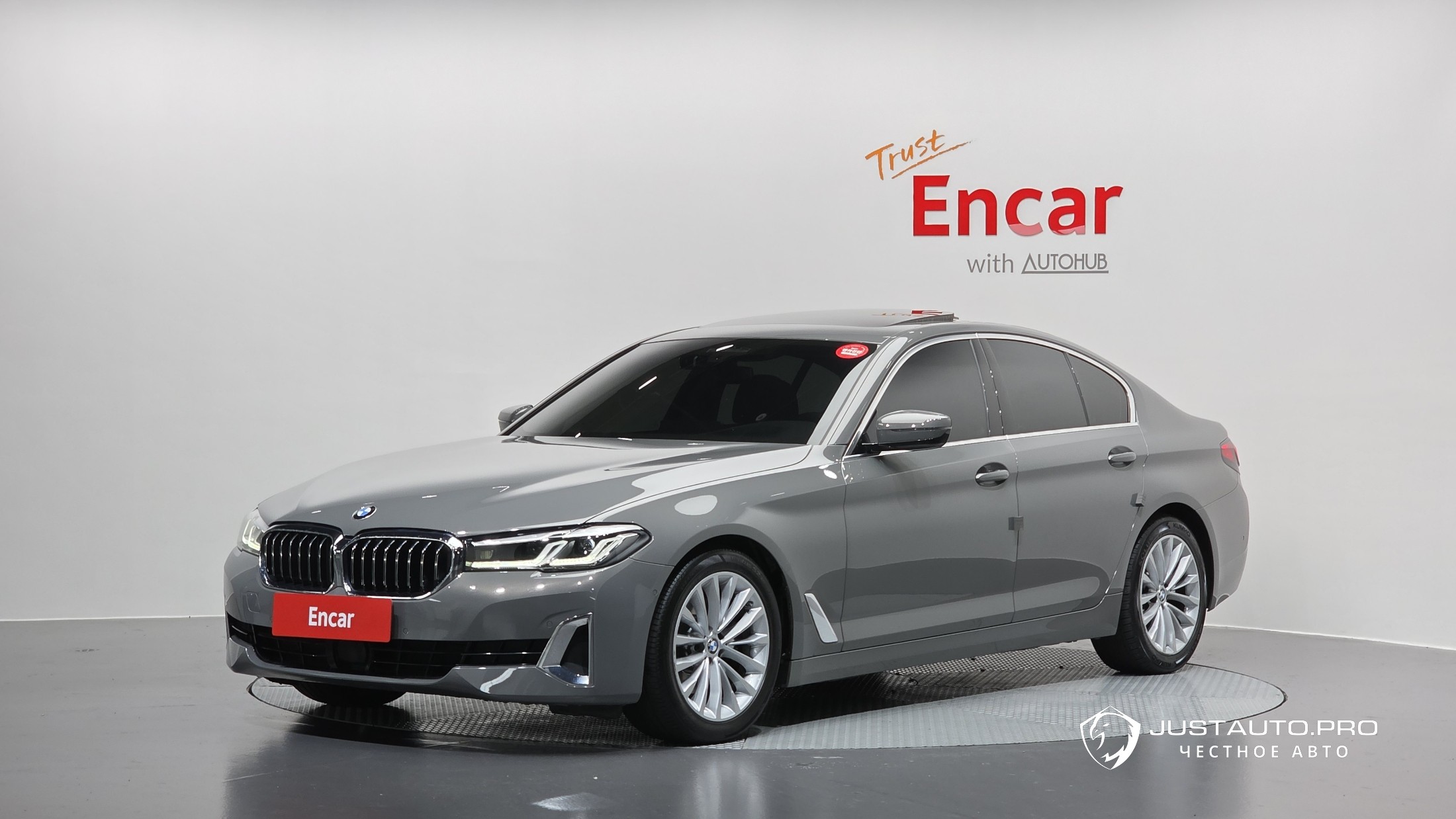 Автомобиль BMW 5-Series