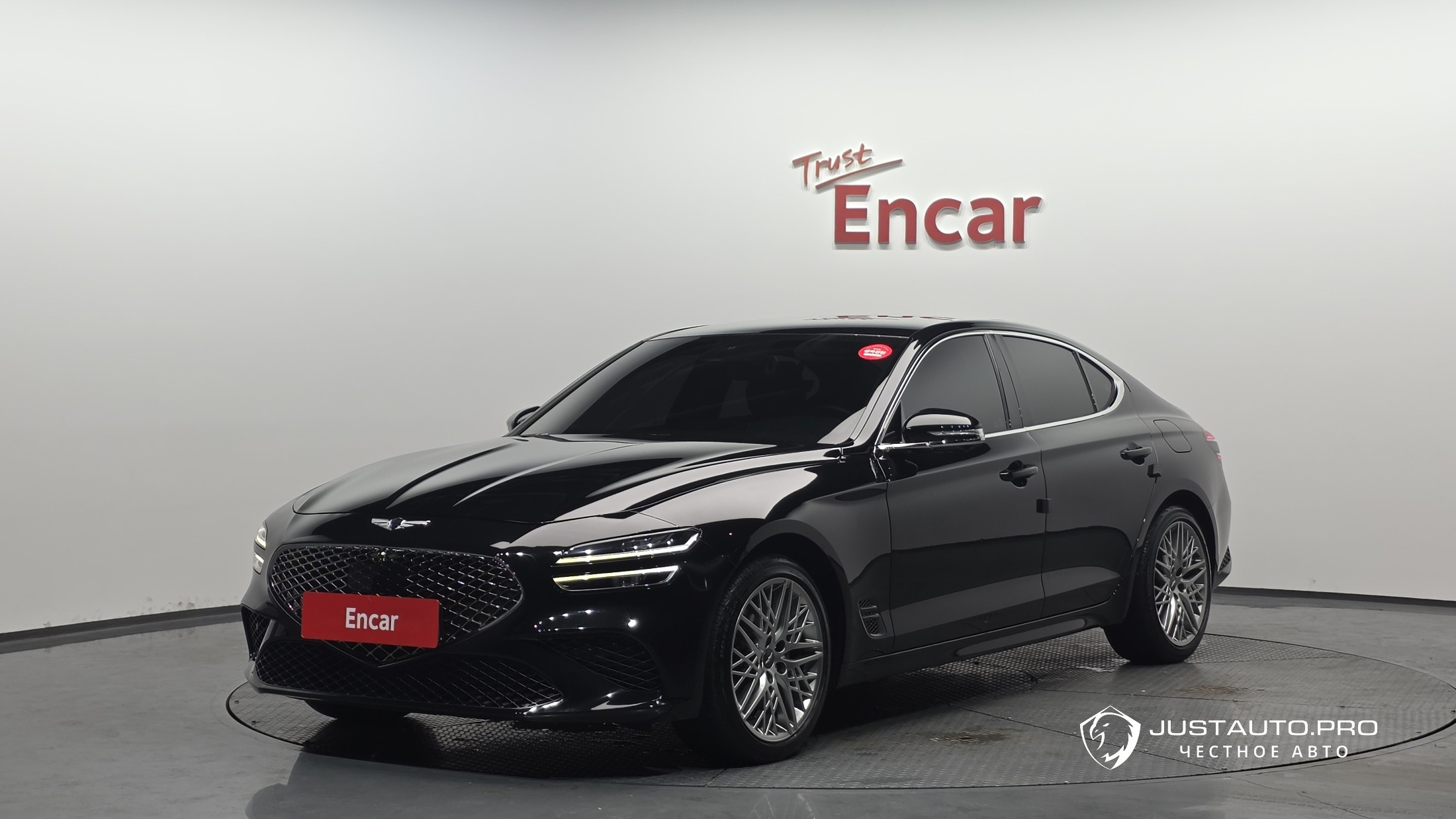 Автомобиль Genesis G70