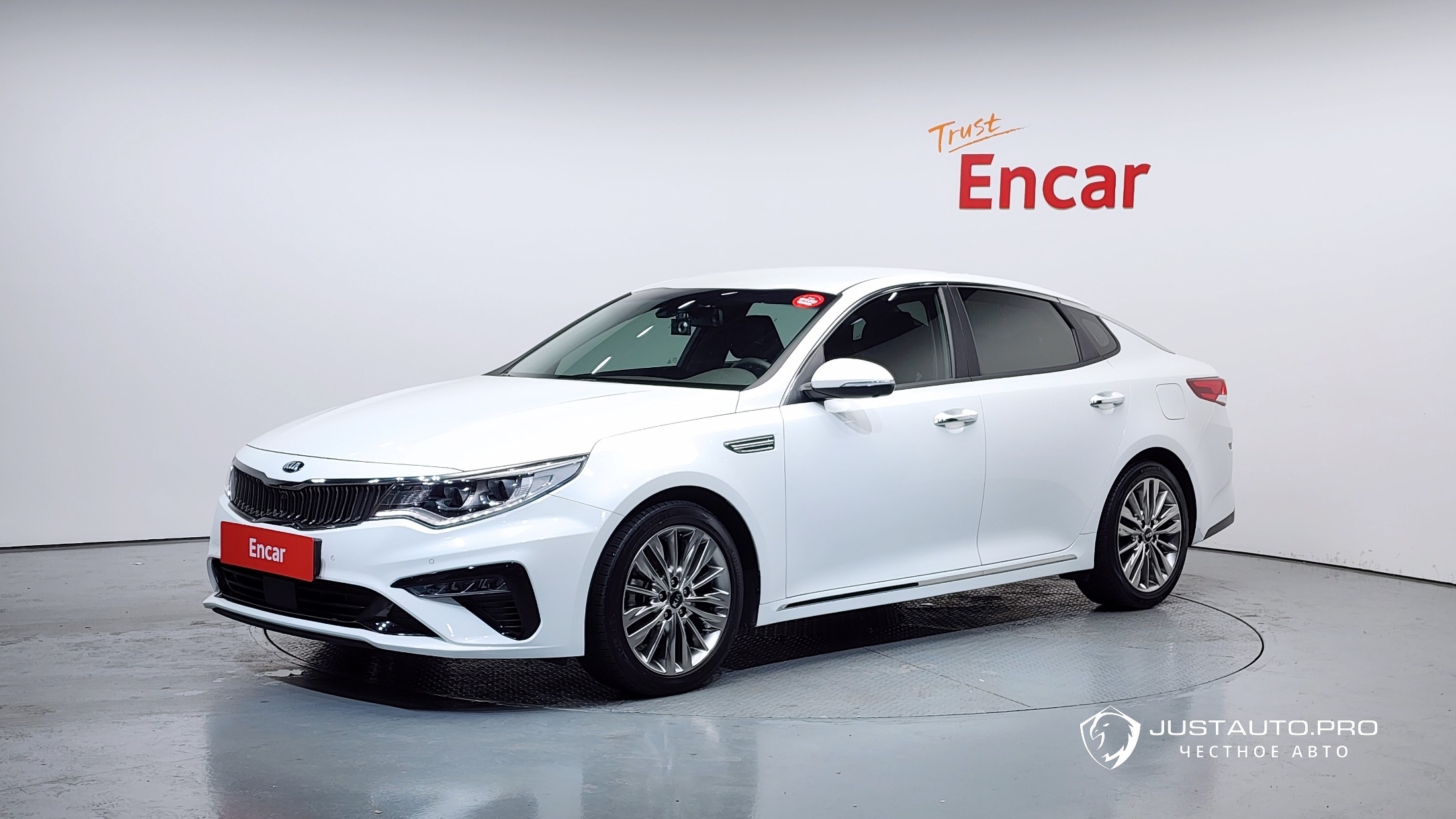 Автомобиль Kia K5