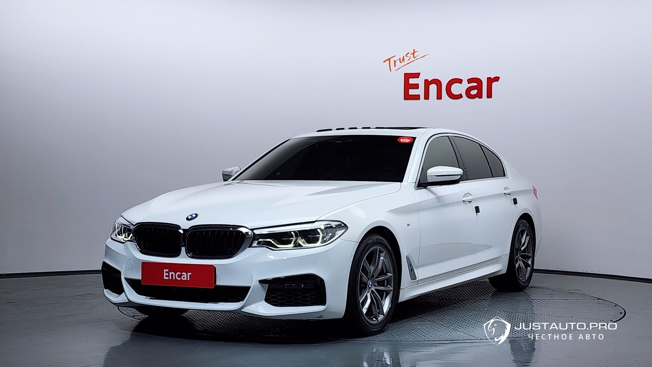 Автомобиль BMW 5-Series