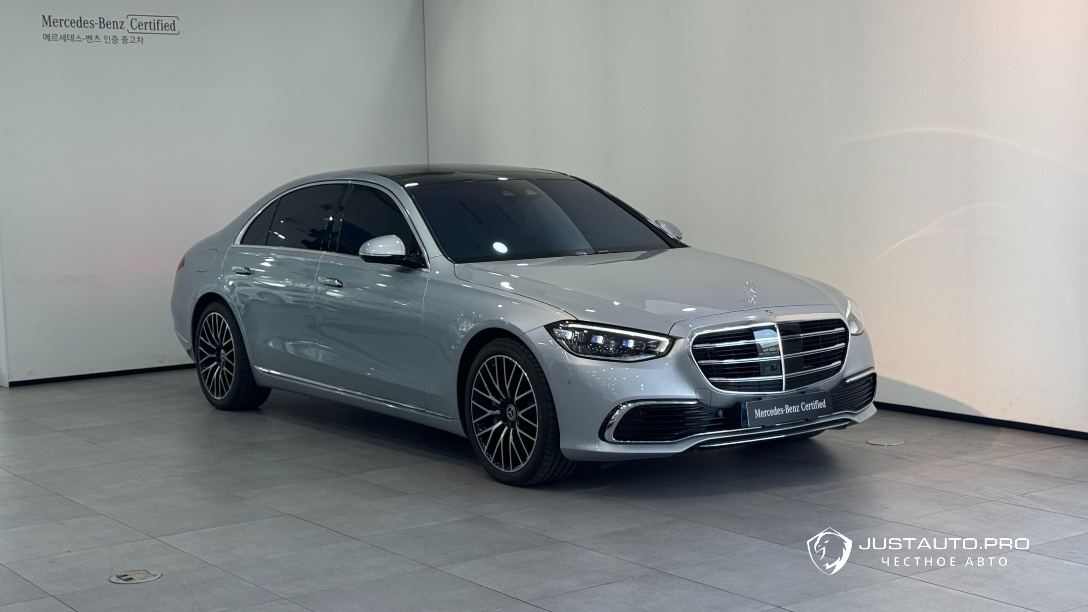 Автомобиль Mercedes-Benz S-Class