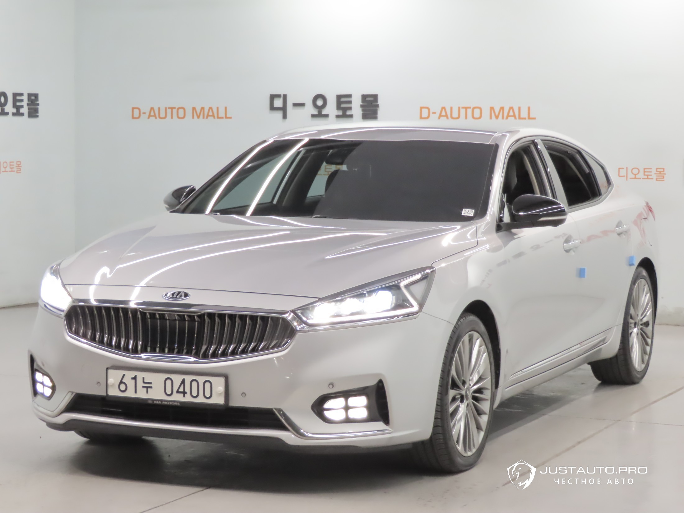 Автомобиль Kia K7