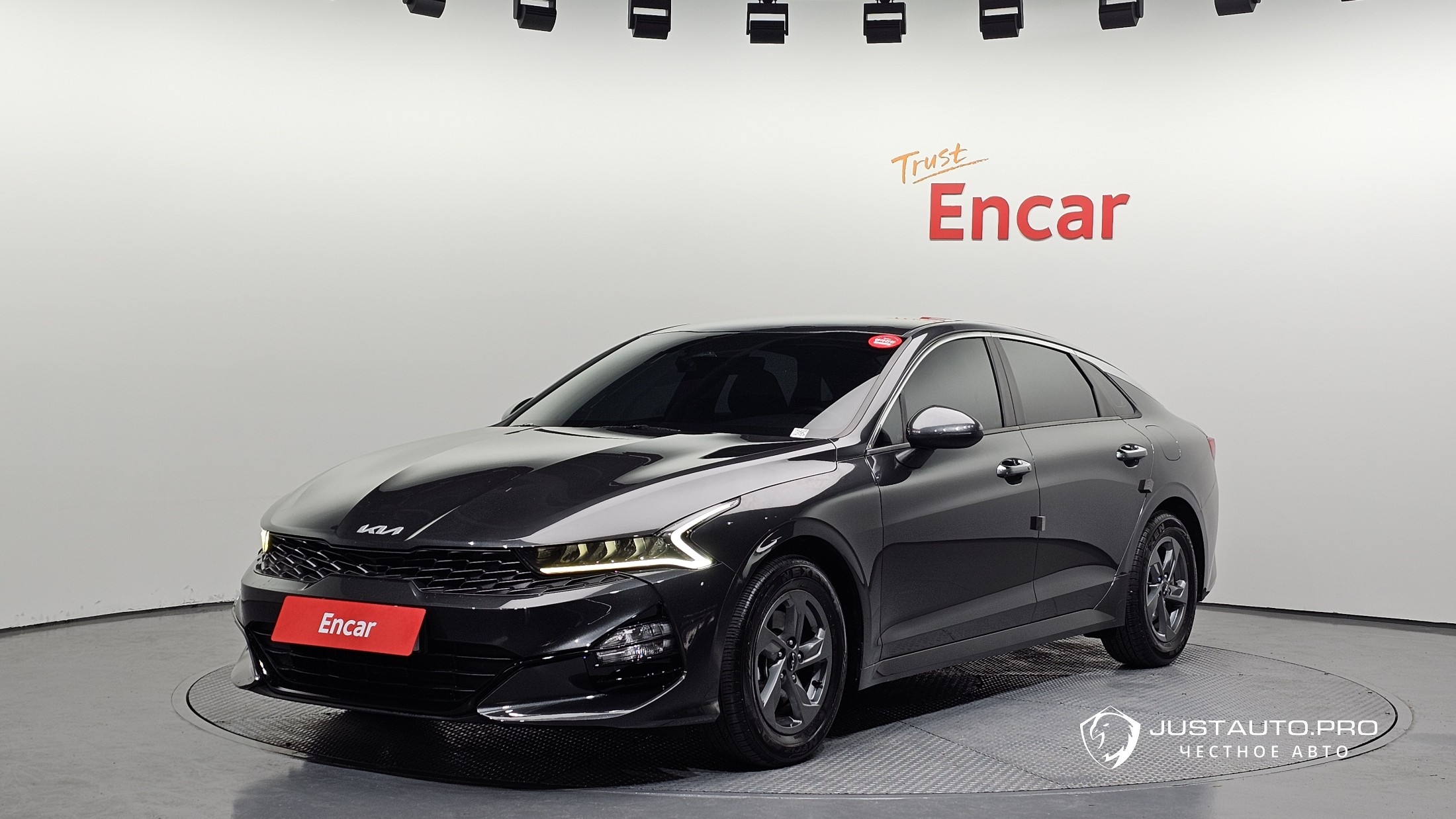 Автомобиль Kia K5
