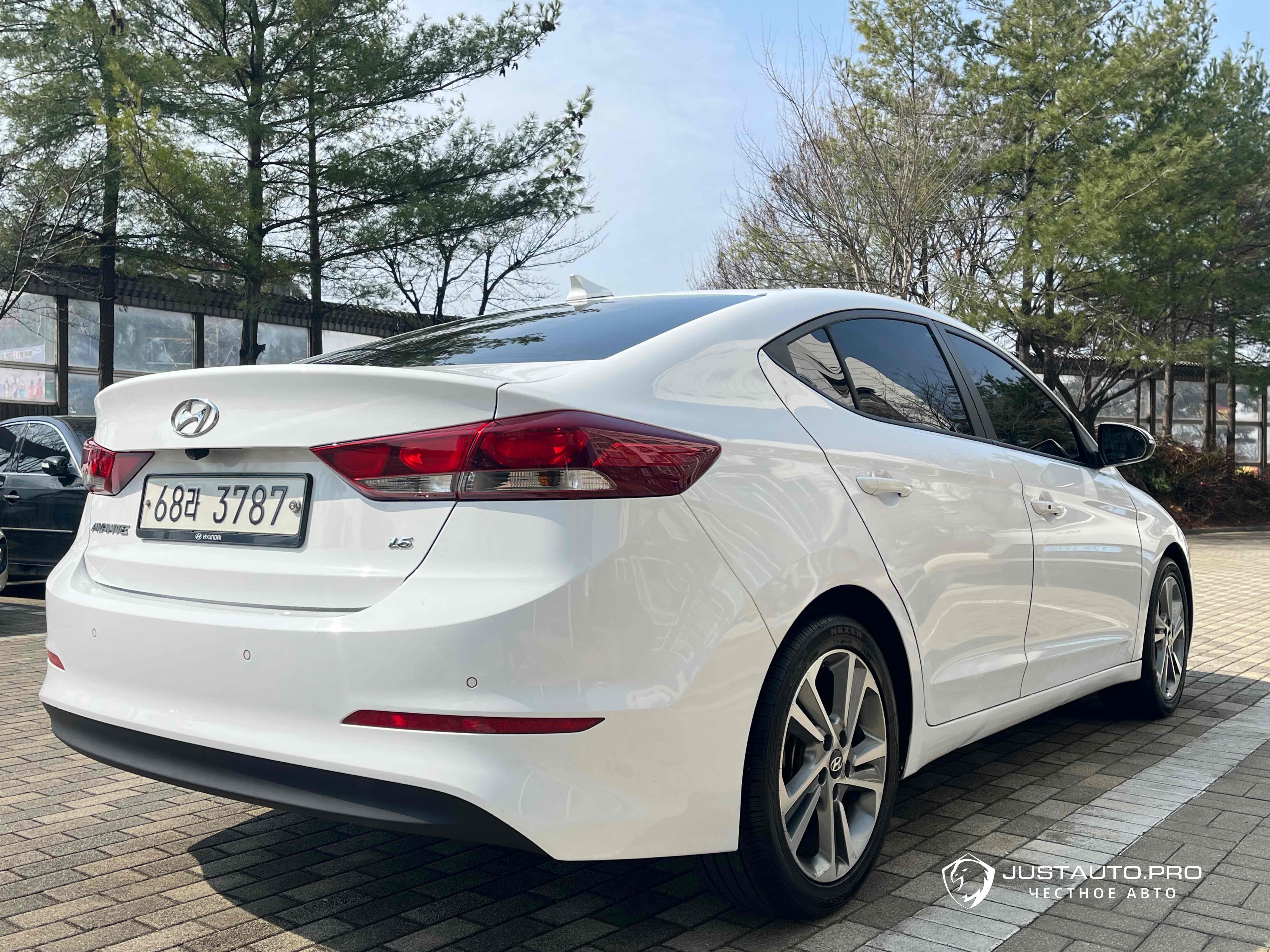 Автомобиль Hyundai AVANTE