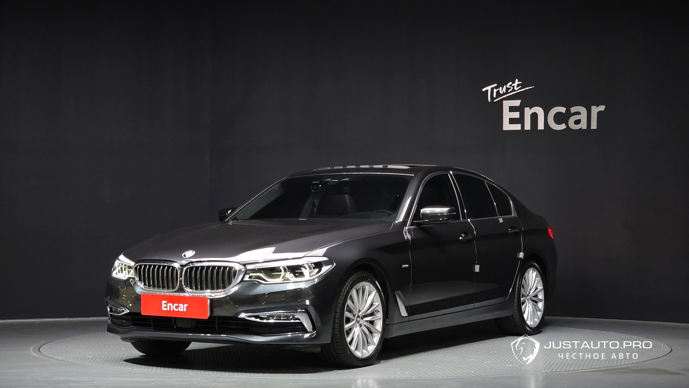 Автомобиль BMW 5-Series