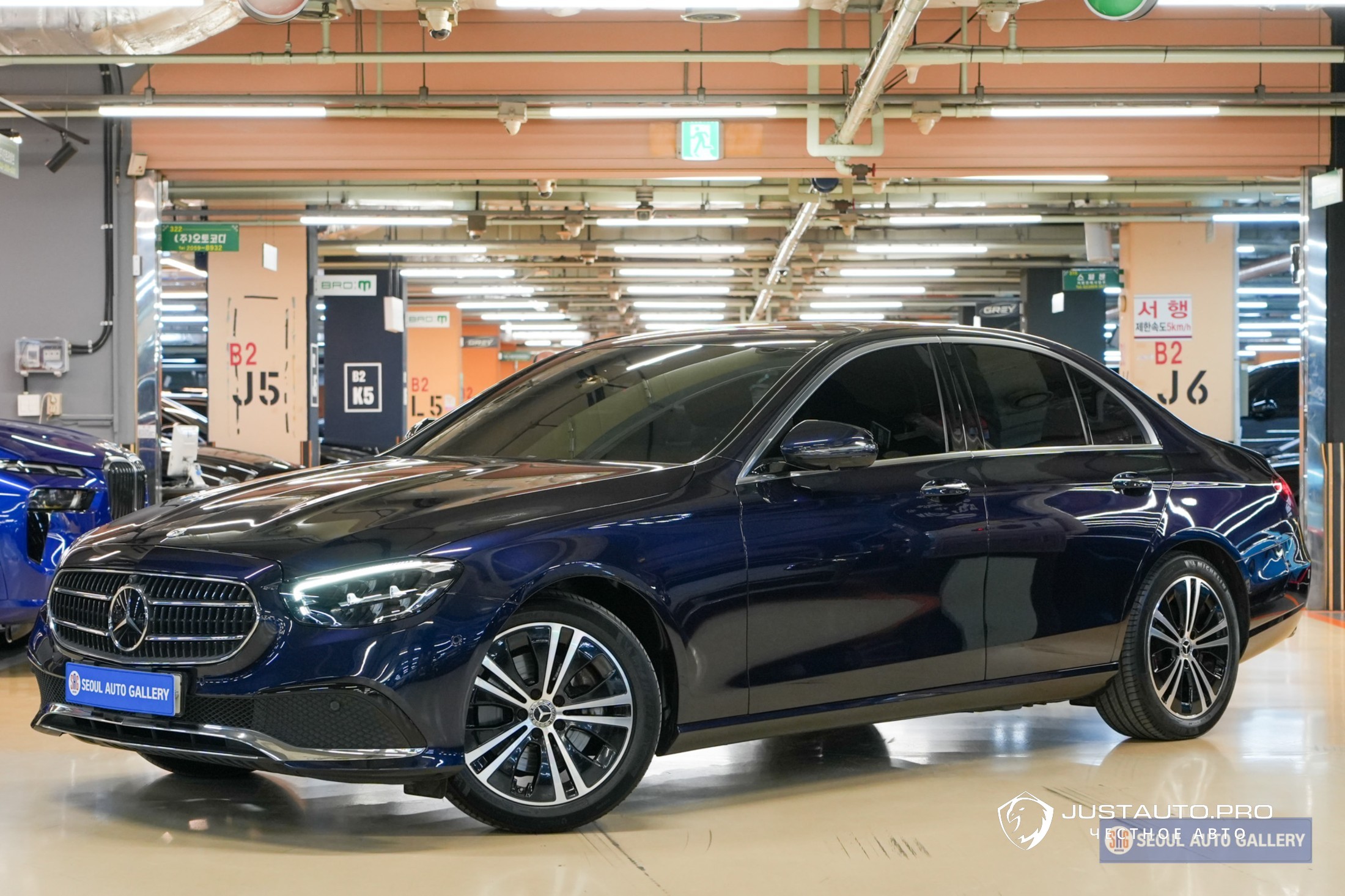 Автомобиль Mercedes-Benz E-Class