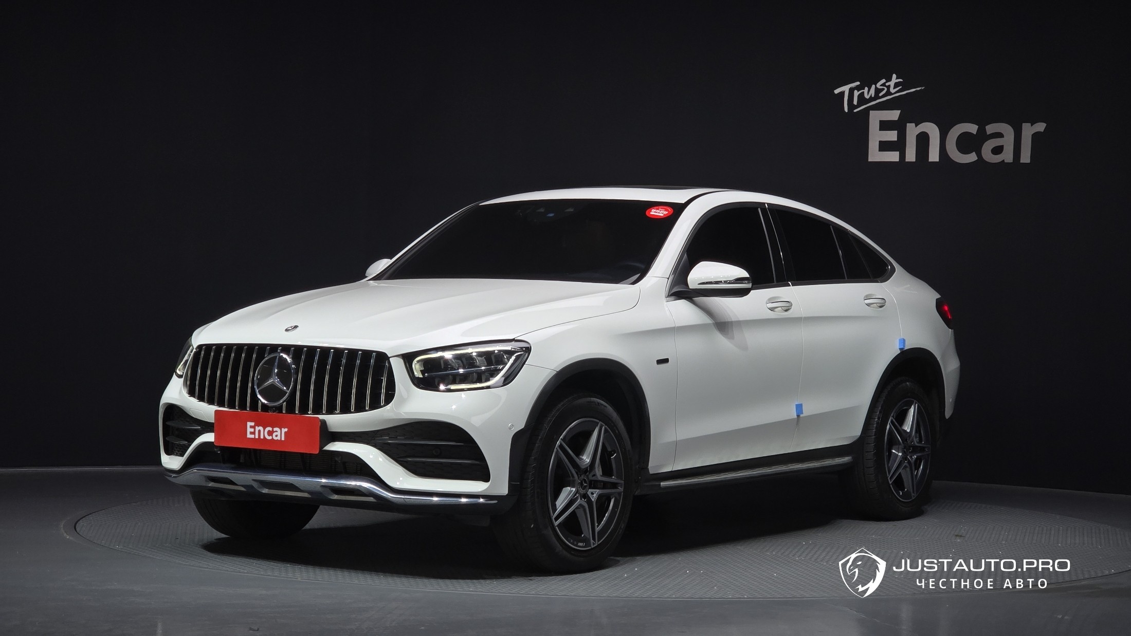 Автомобиль Mercedes-Benz GLC-Class