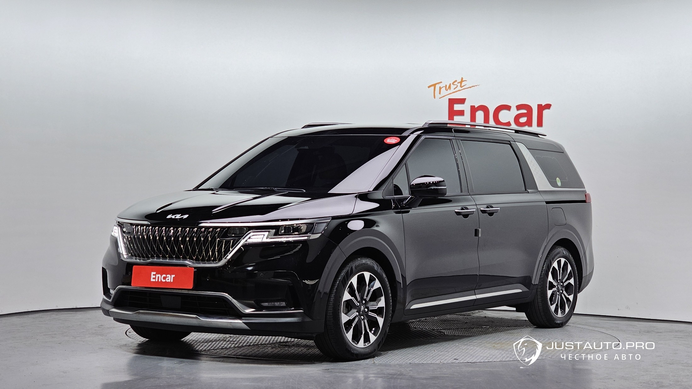 Автомобиль Kia Canival