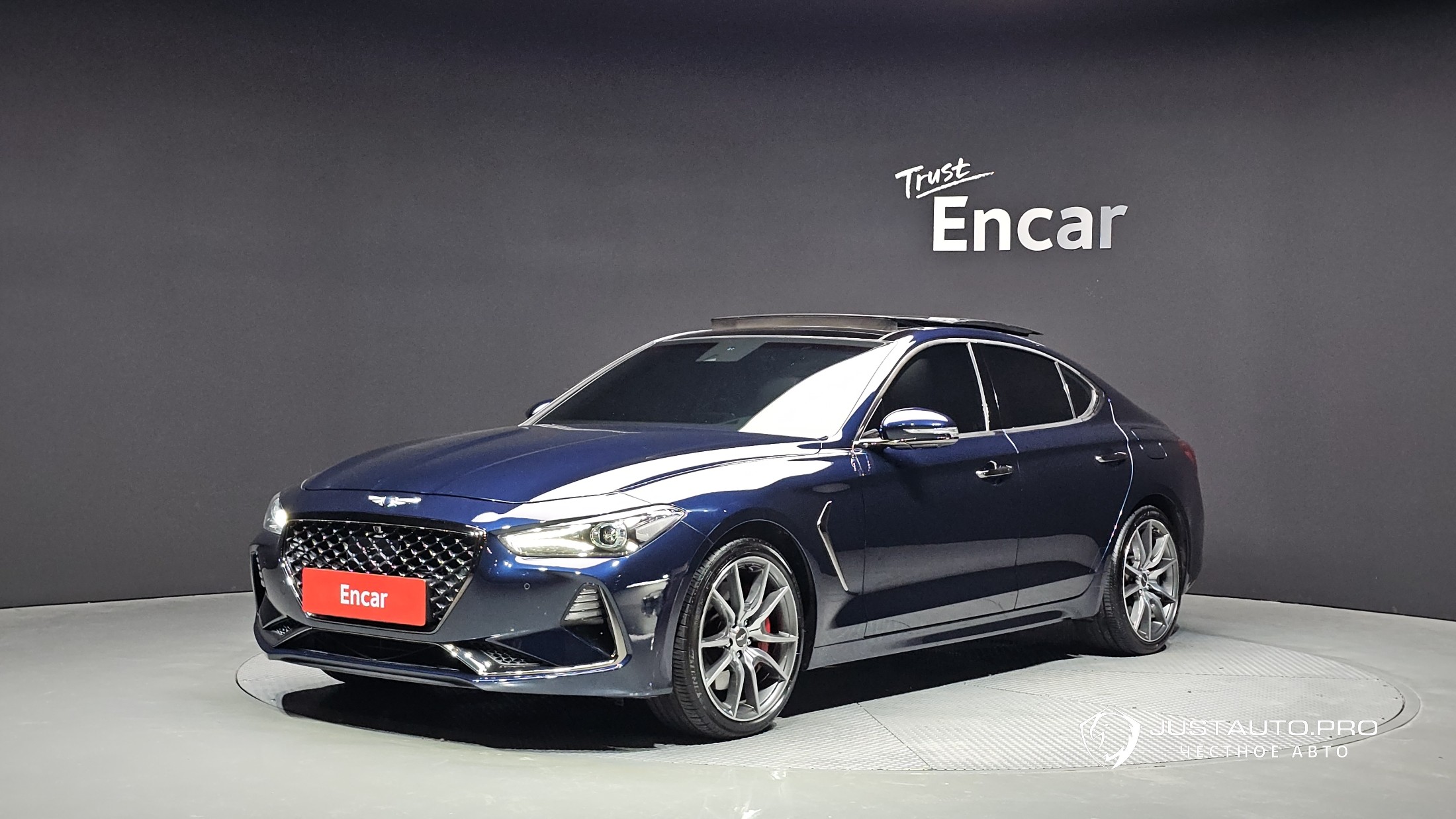 Автомобиль Genesis G70