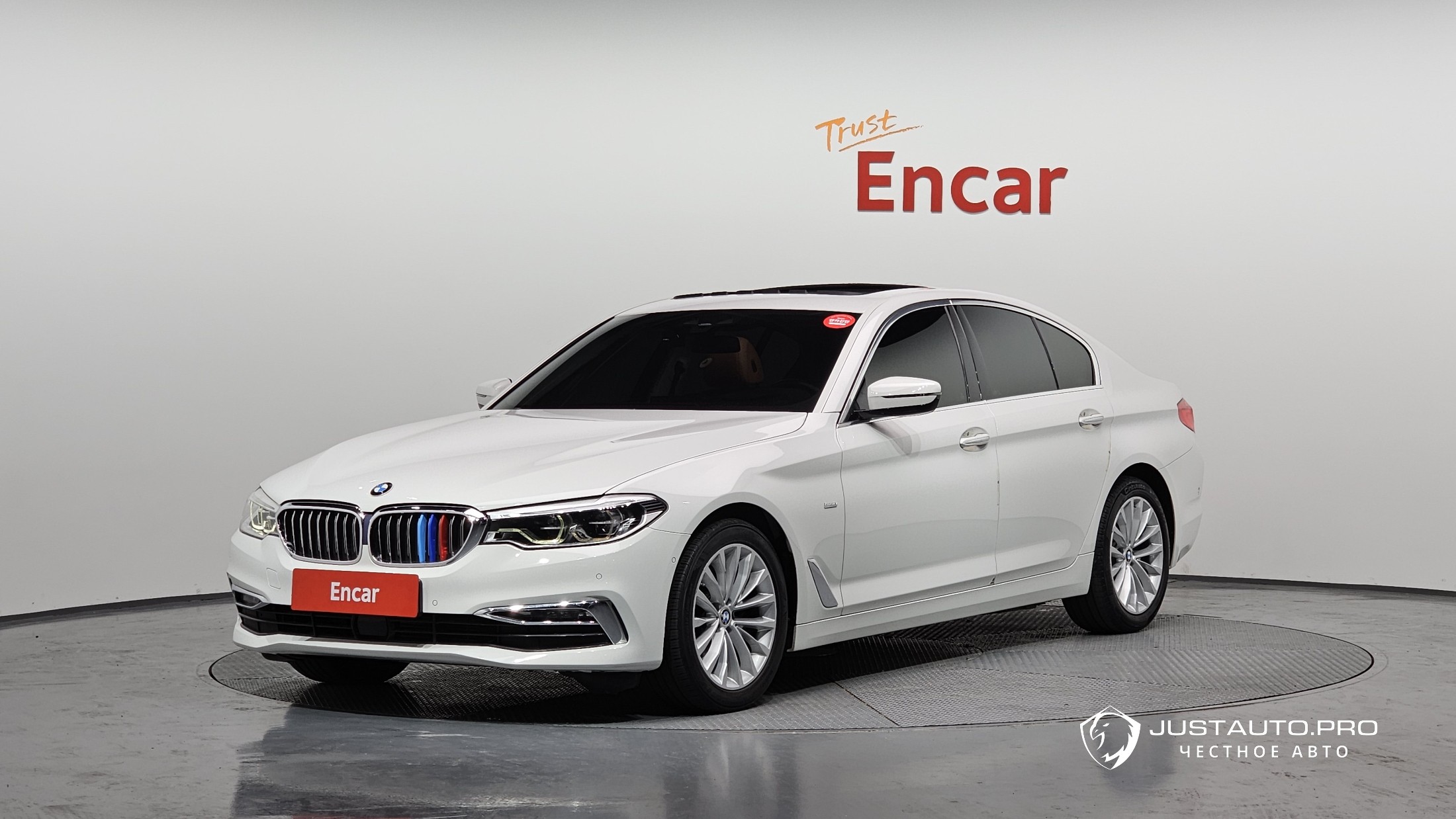 Автомобиль BMW 5-Series