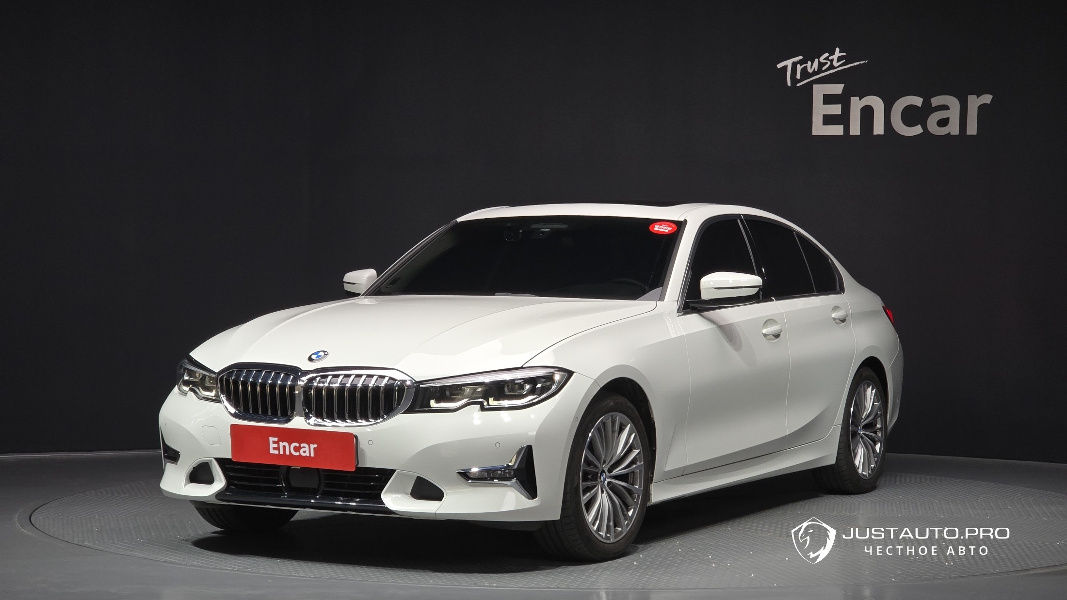 Автомобиль BMW 3-Series