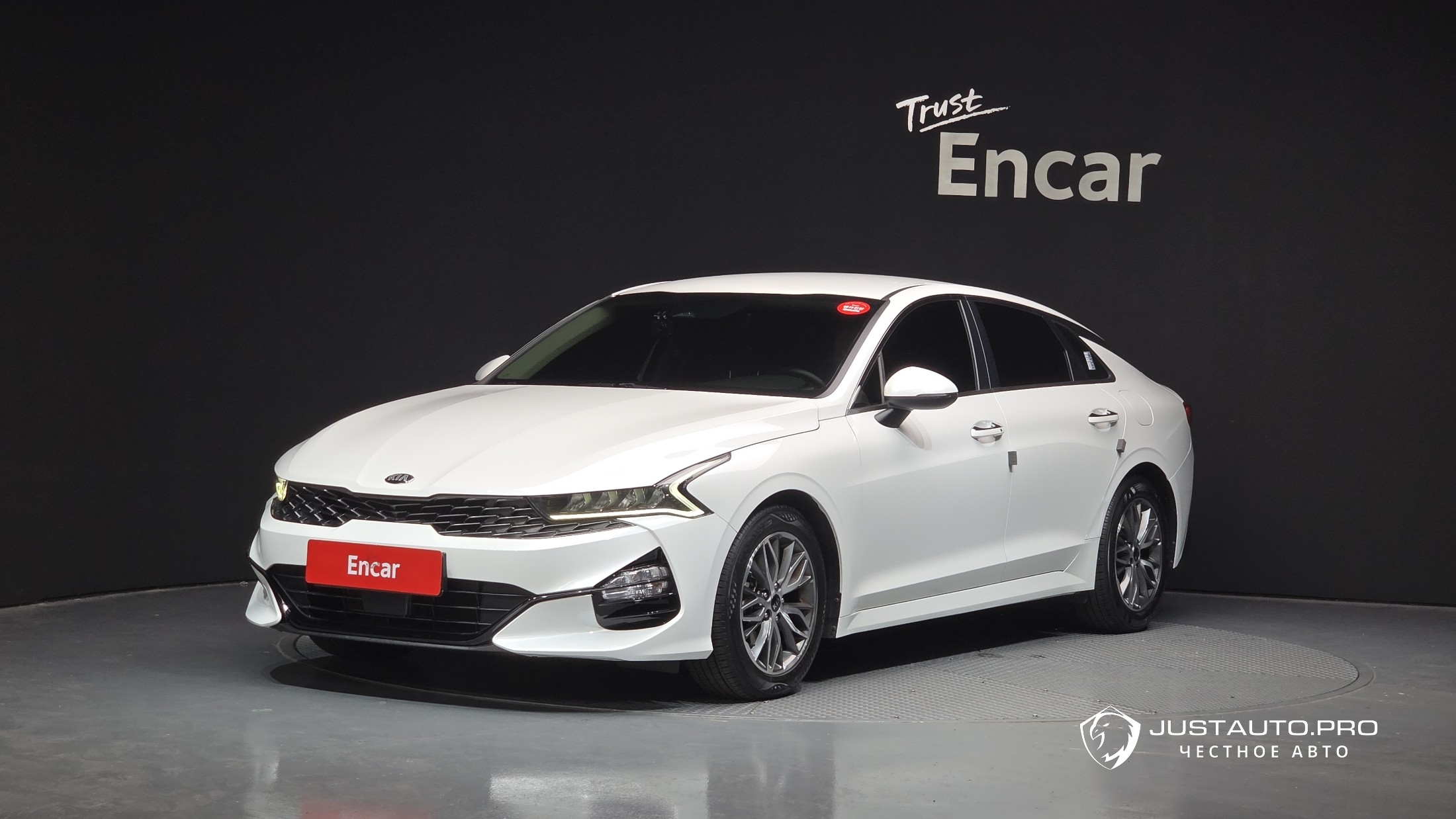 Автомобиль Kia K5