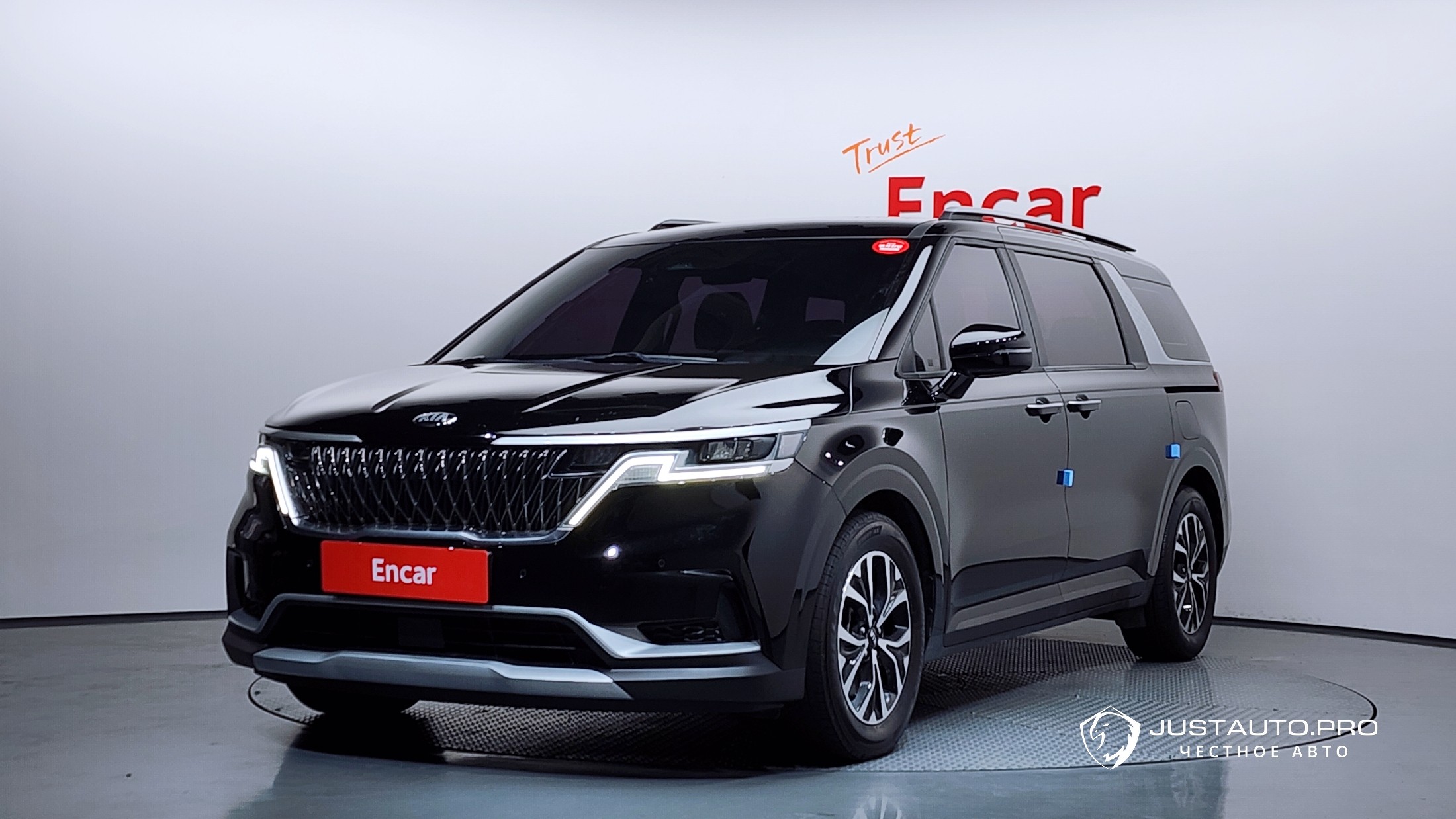 Автомобиль Kia Canival