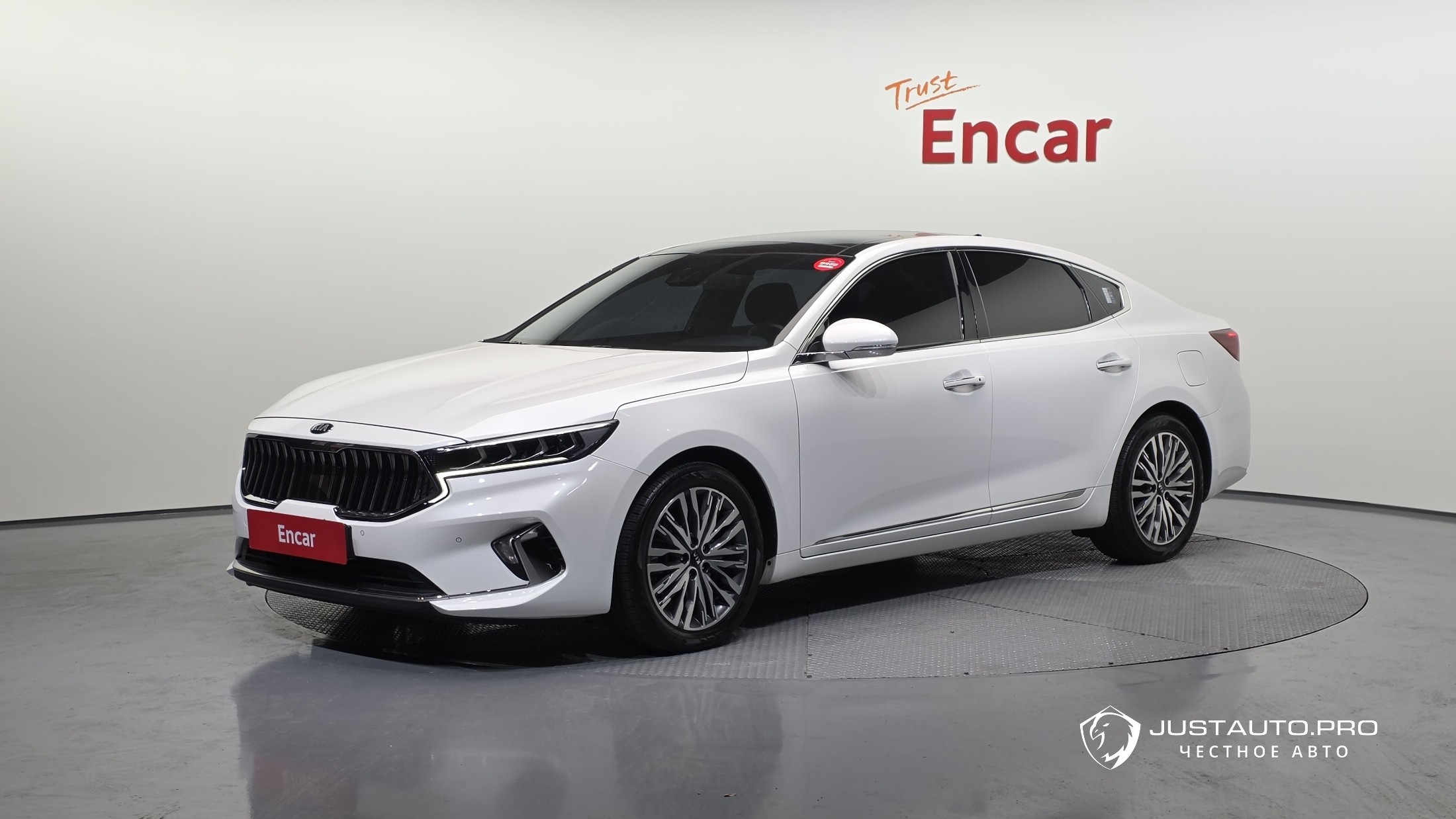 Автомобиль Kia K7