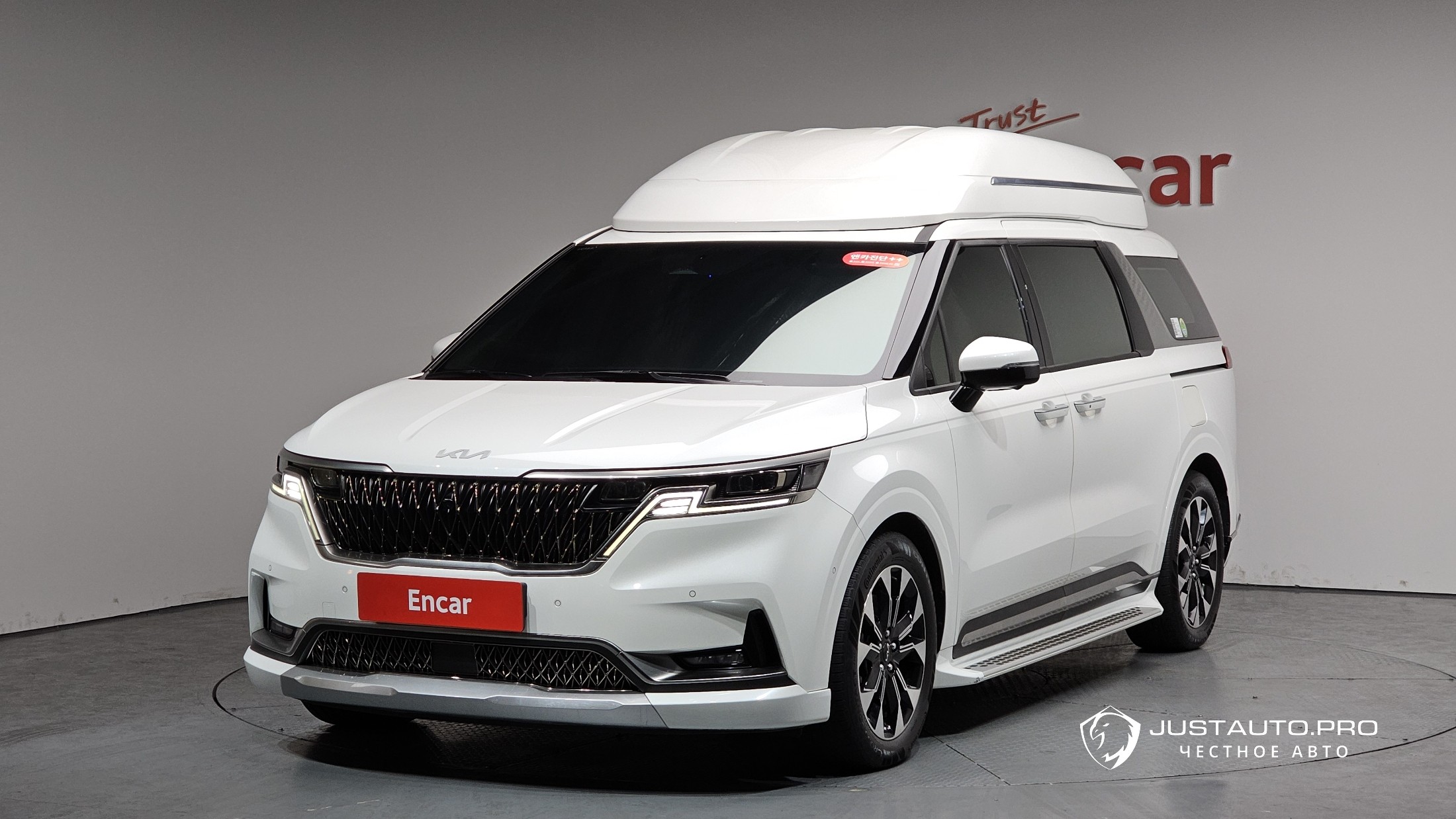 Автомобиль Kia Canival