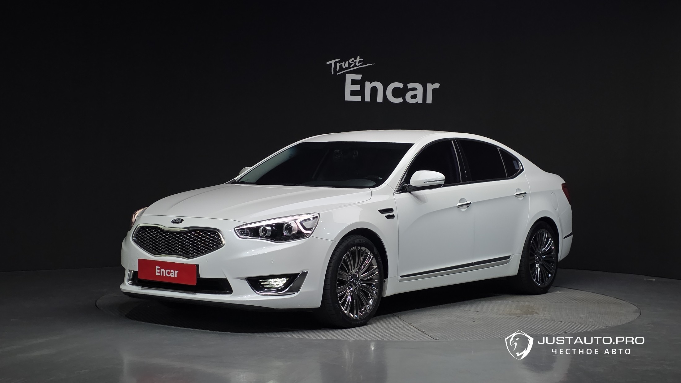 Автомобиль Kia K7