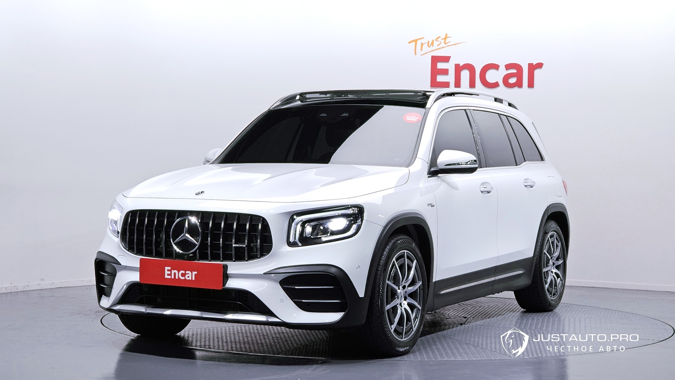 Автомобиль Mercedes-Benz GLB-Class