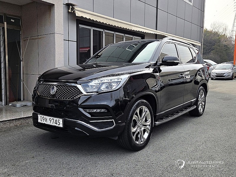 Автомобиль KG_Mobility_Ssangyong Rexton