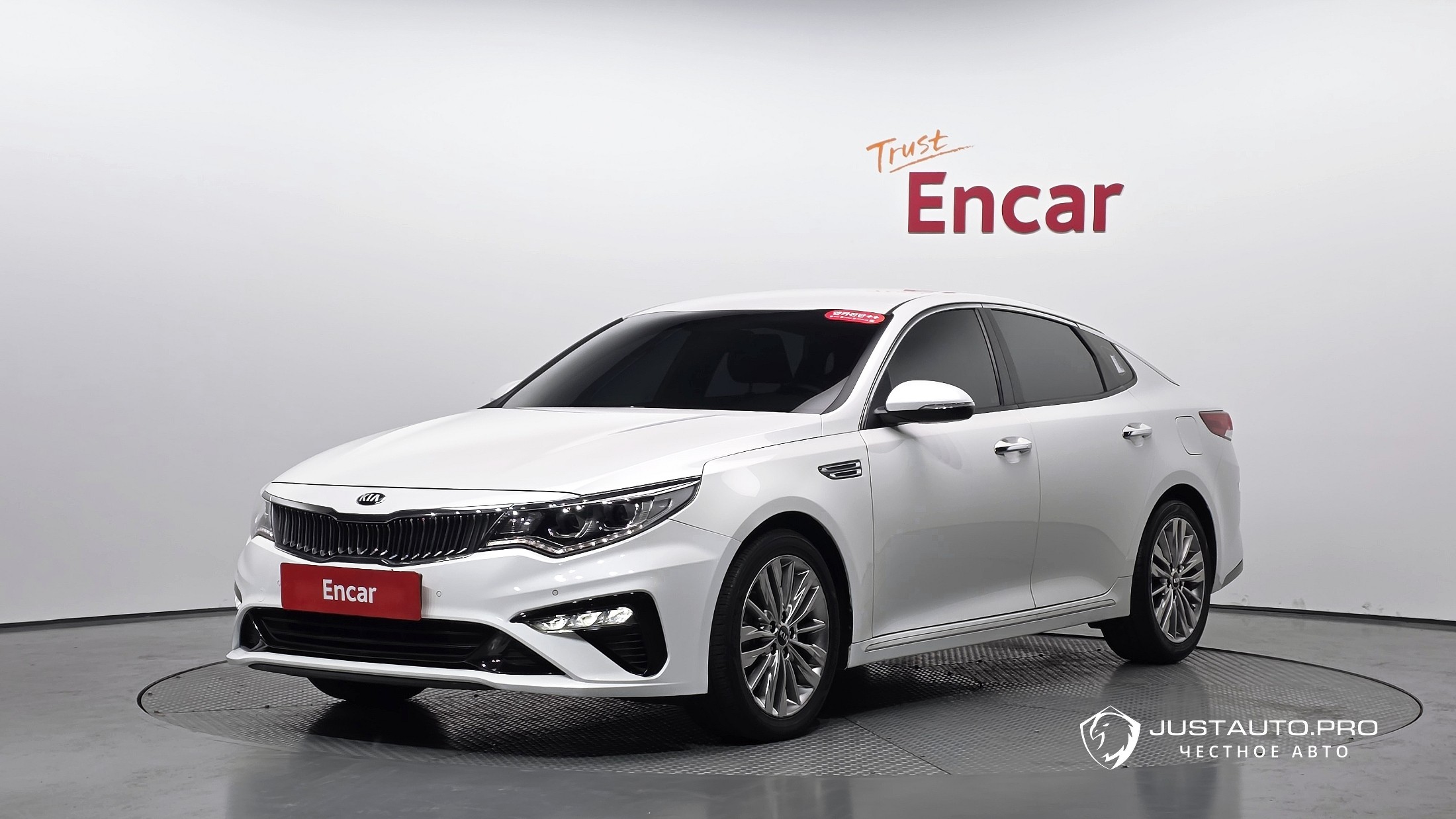 Автомобиль Kia K5