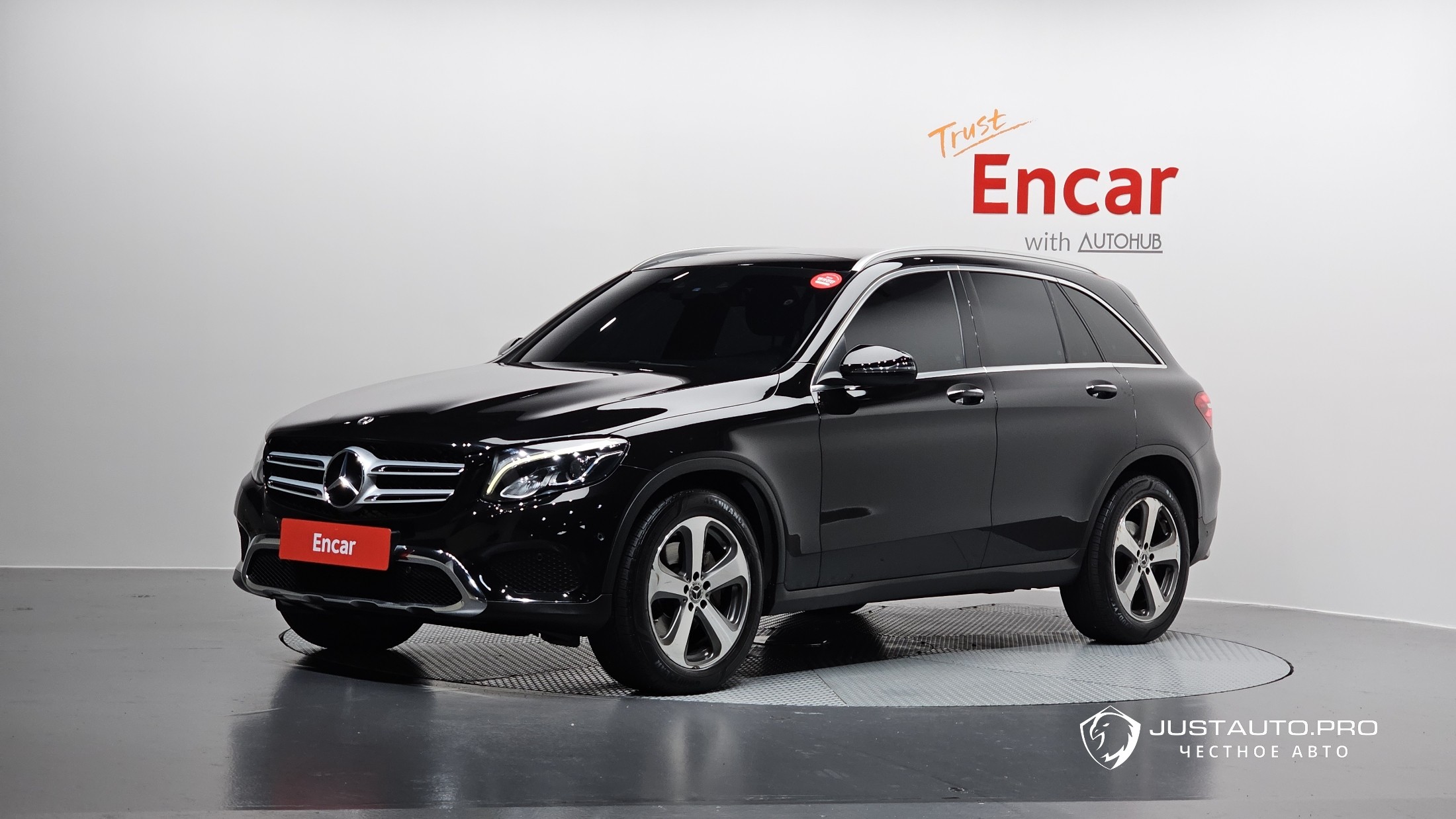 Автомобиль Mercedes-Benz GLC-Class