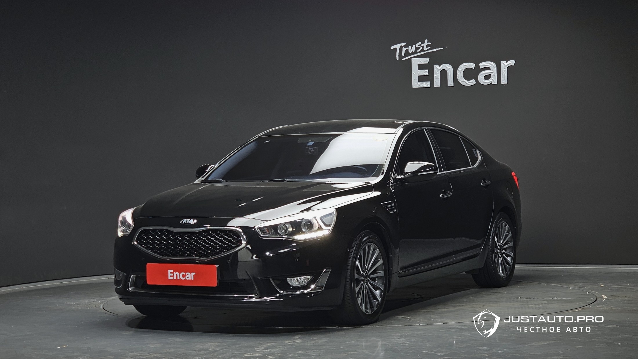 Автомобиль Kia K7