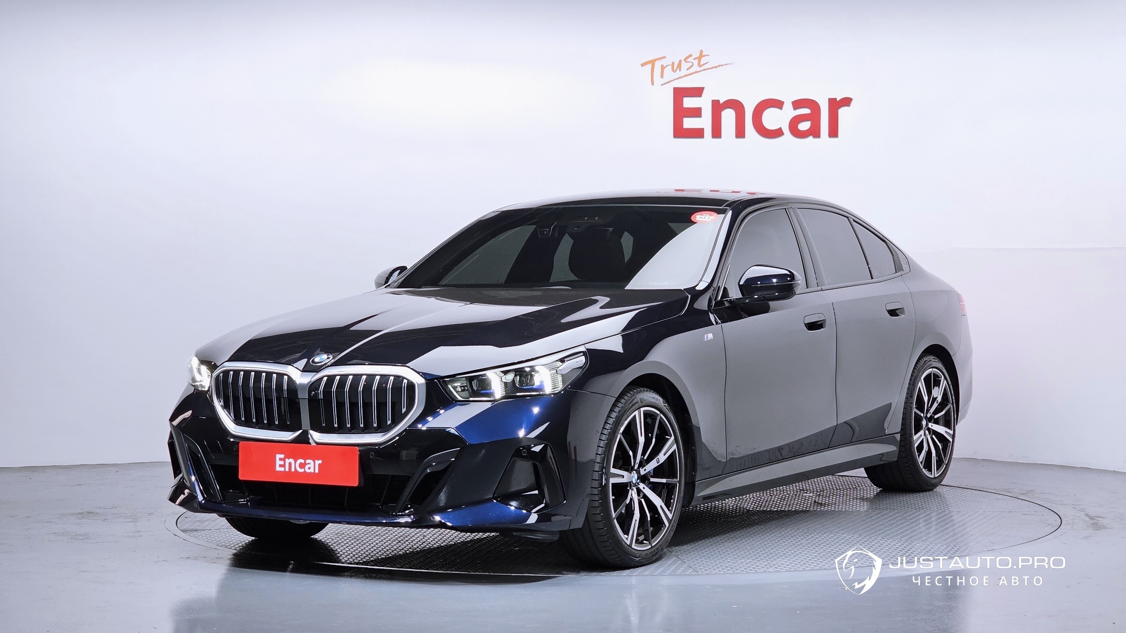 Автомобиль BMW 5-Series