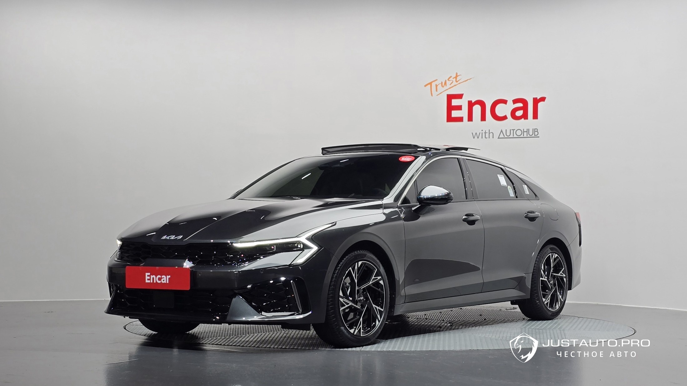 Автомобиль Kia K5