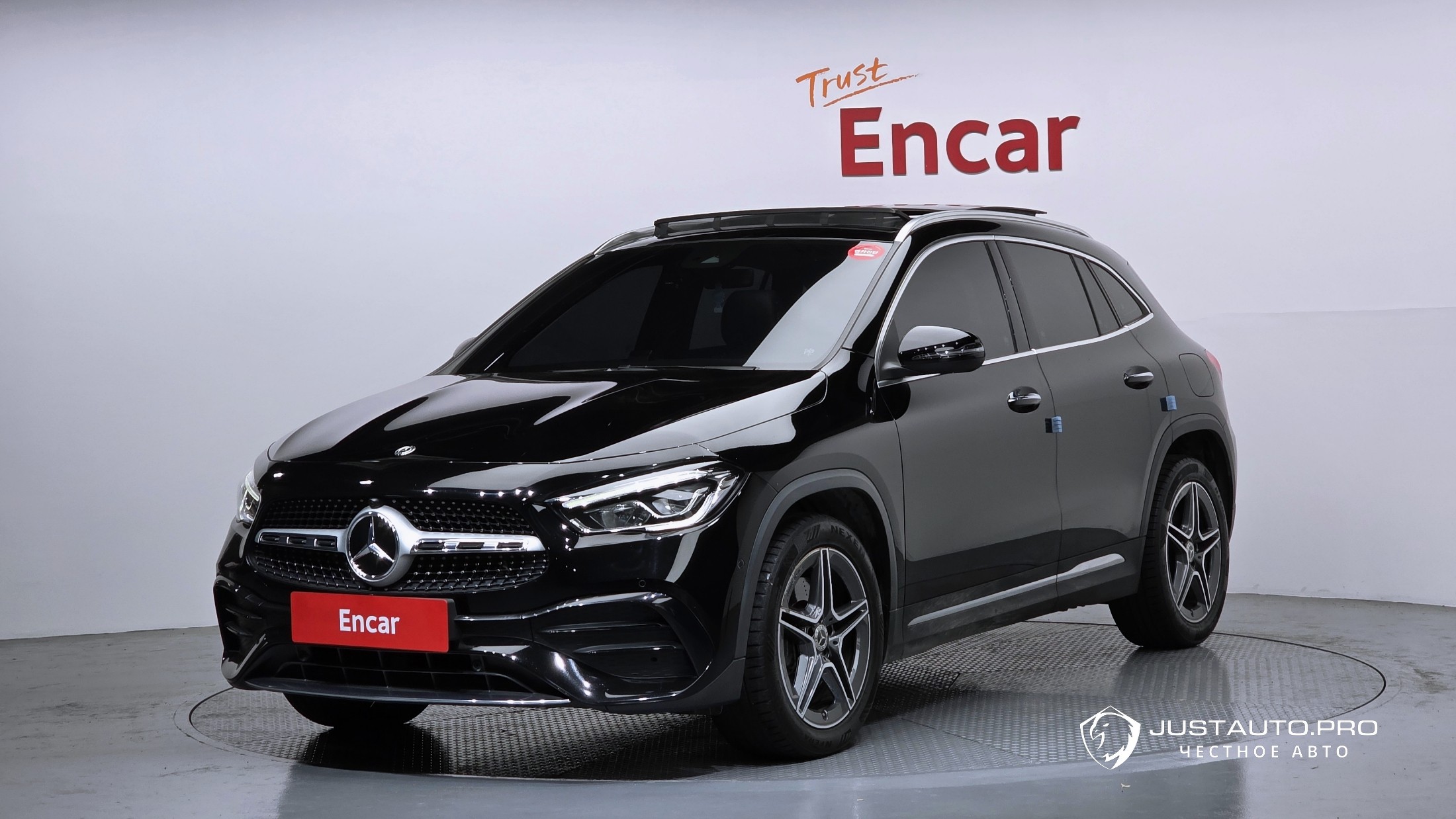 Автомобиль Mercedes-Benz GLA-Class