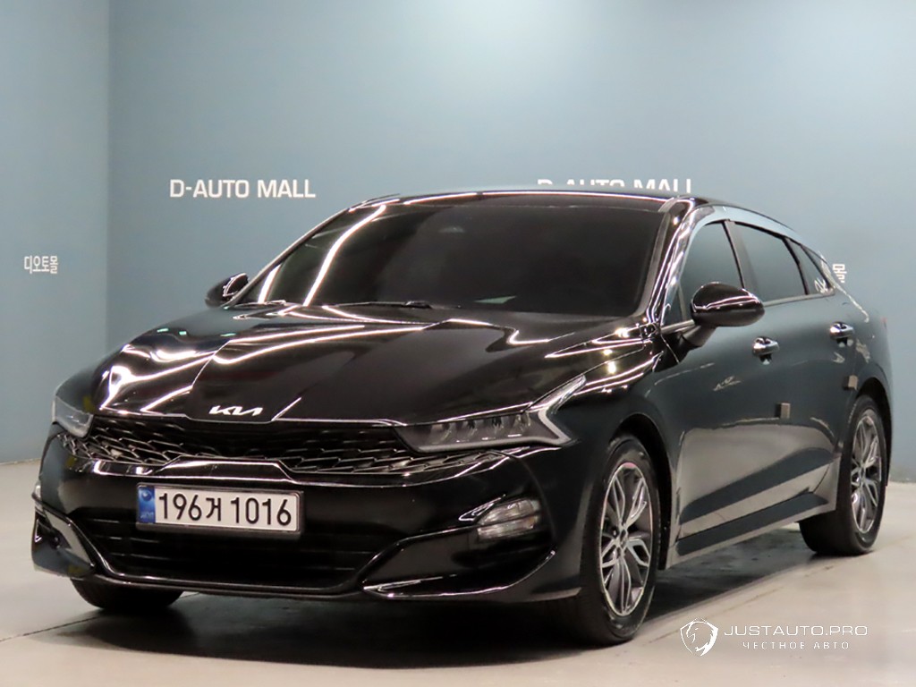 Автомобиль Kia K5