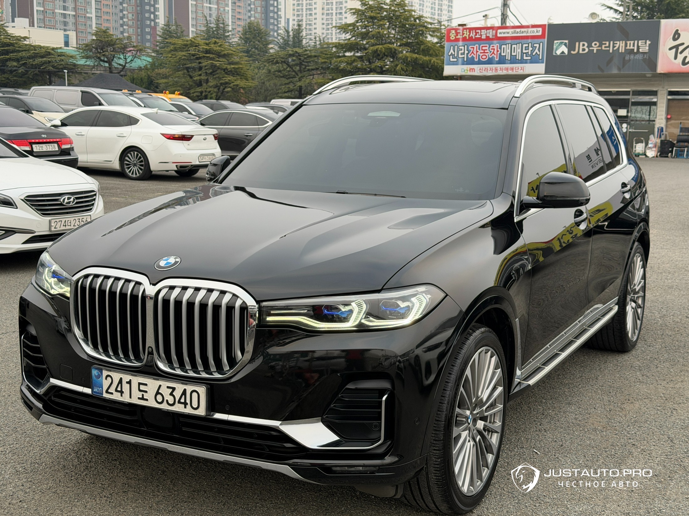Автомобиль BMW X7