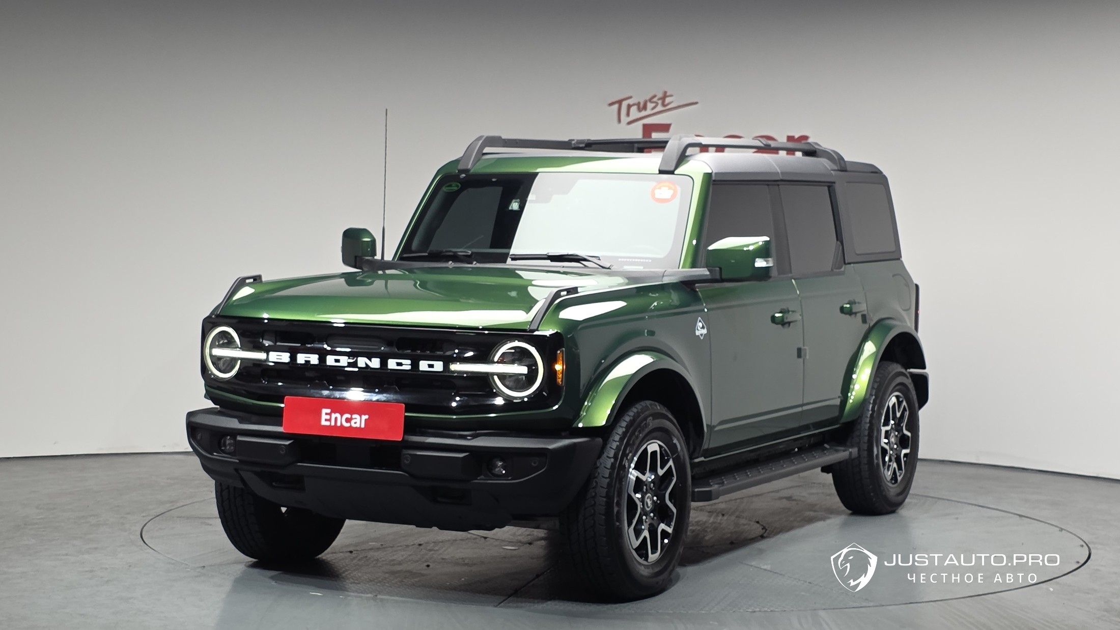 Автомобиль Ford Bronco