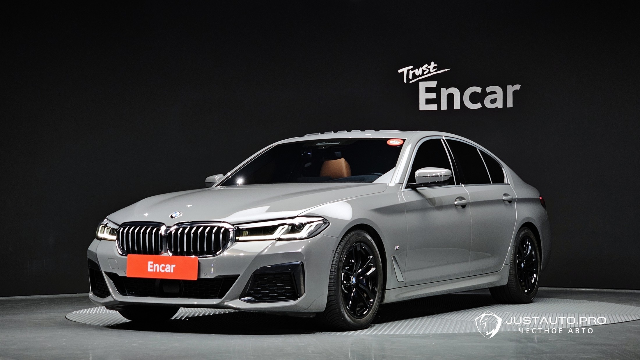 Автомобиль BMW 5-Series