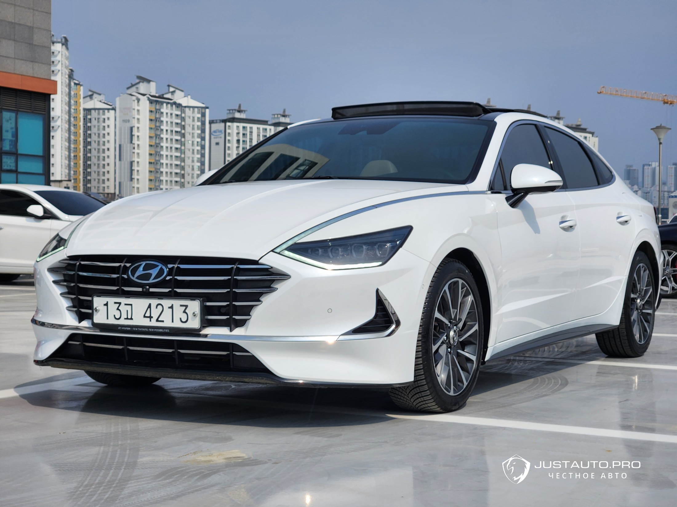 Автомобиль Hyundai Sonata