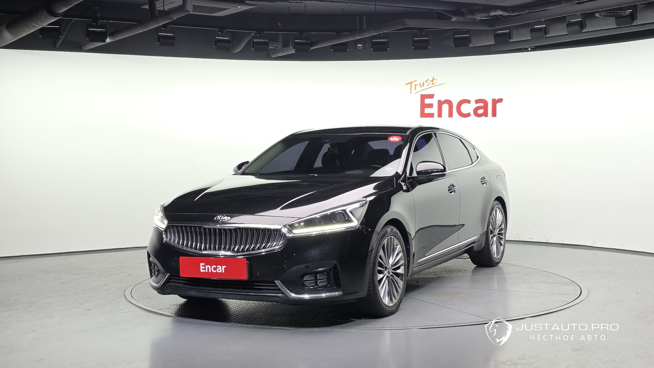 Автомобиль Kia K7
