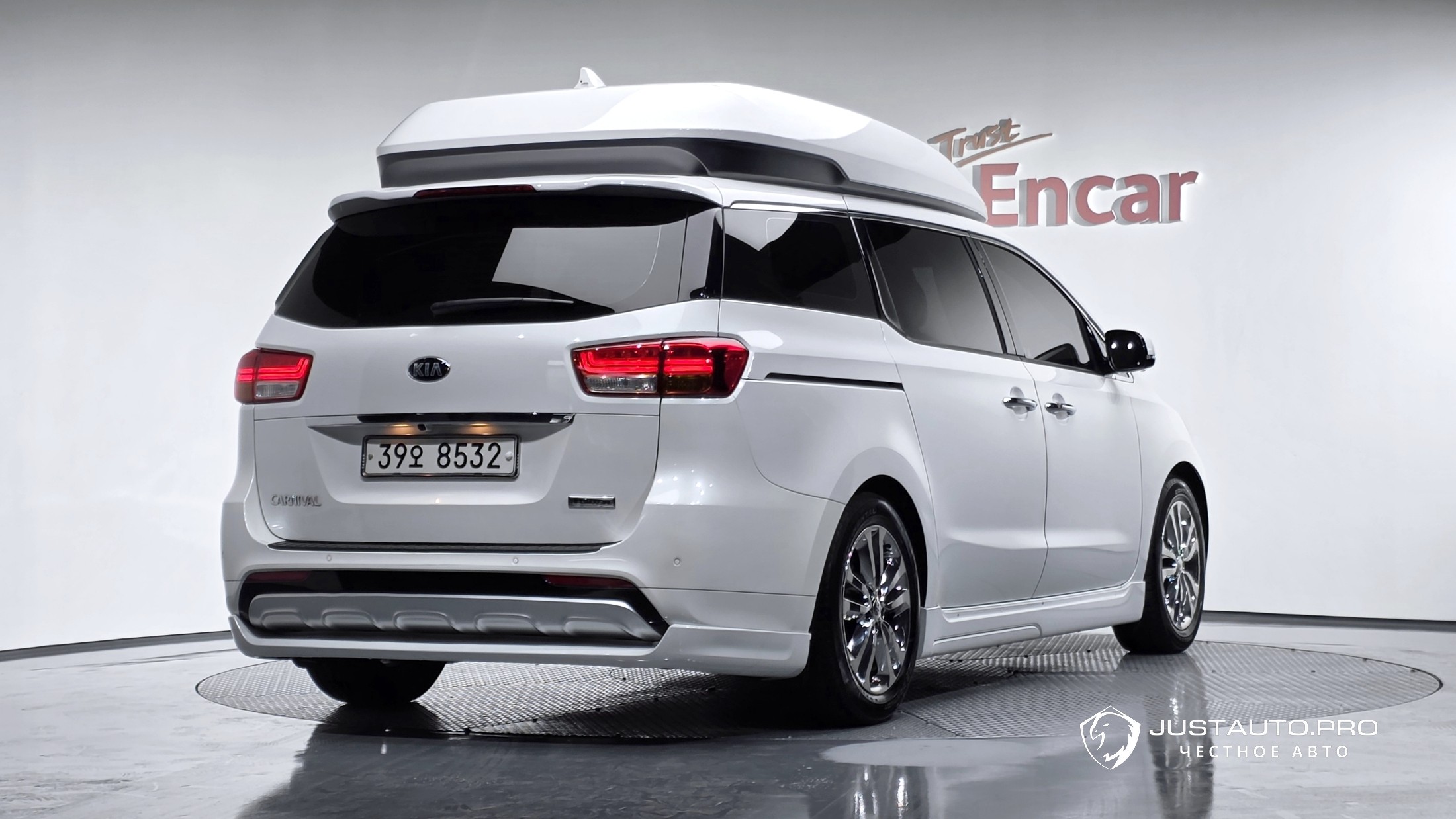 Автомобиль Kia Canival